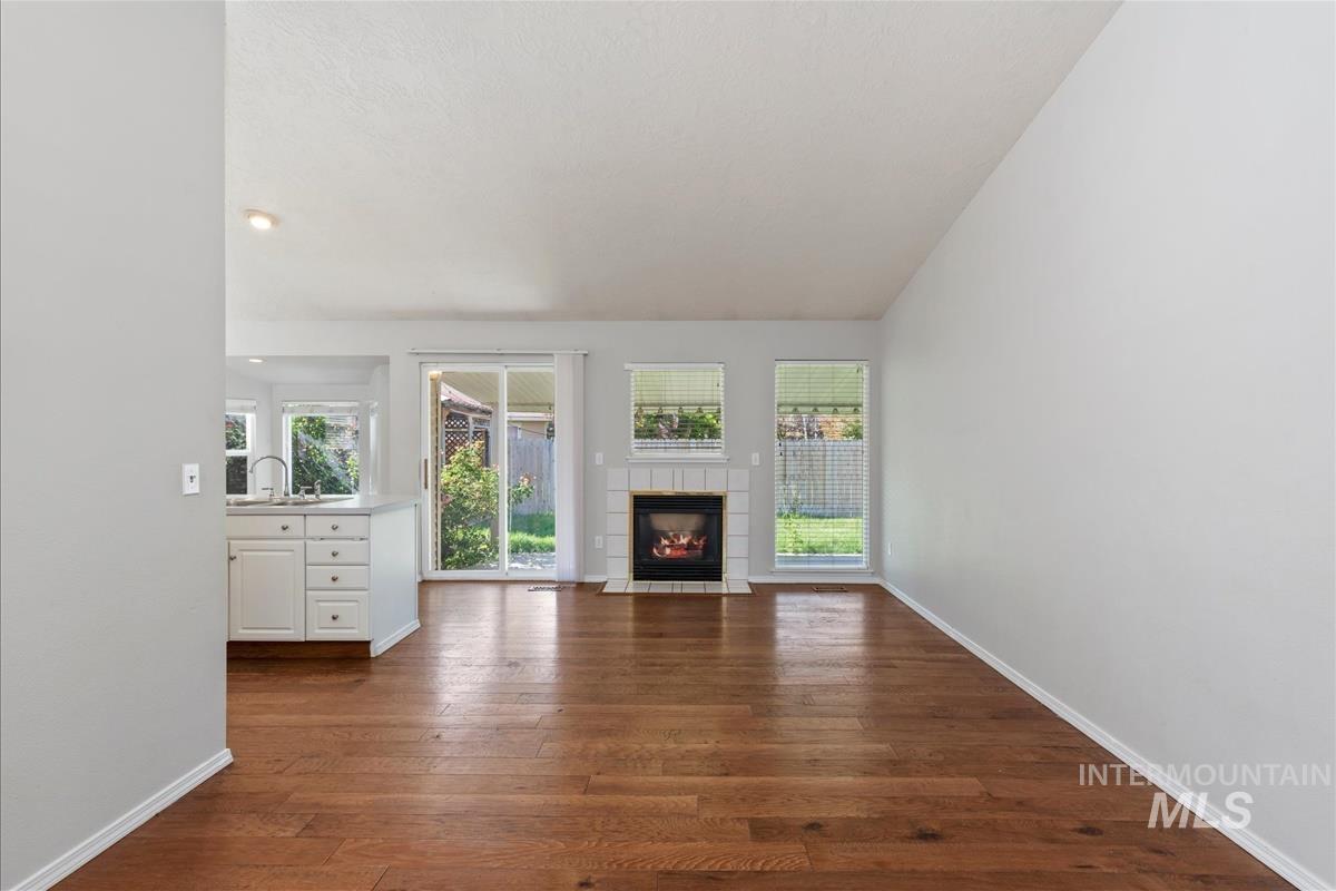 5417 N Hertford Way, Boise, Idaho 83714, 4 Bedrooms, 2 Bathrooms, Residential For Sale, Price $495,000,MLS 99002676