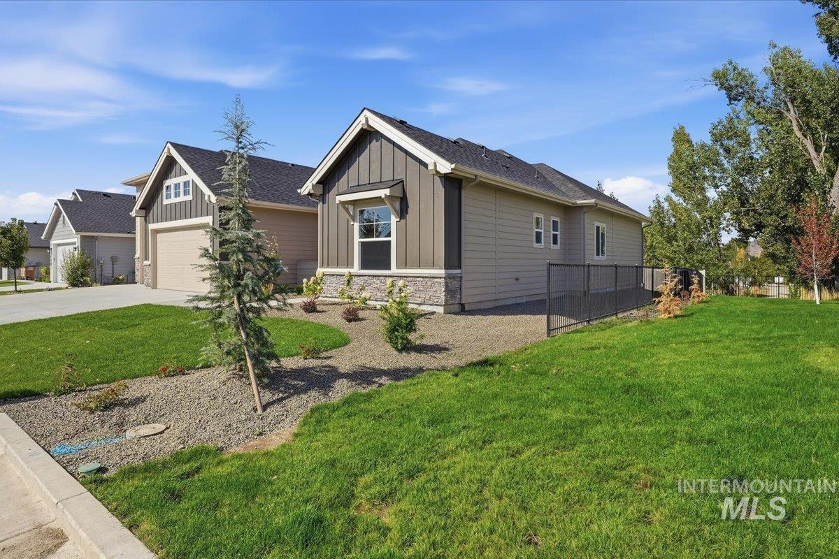2694 Landmark St, Emmett, Idaho 83617, 3 Bedrooms, 2 Bathrooms, Residential For Sale, Price $689,900,MLS 99002679