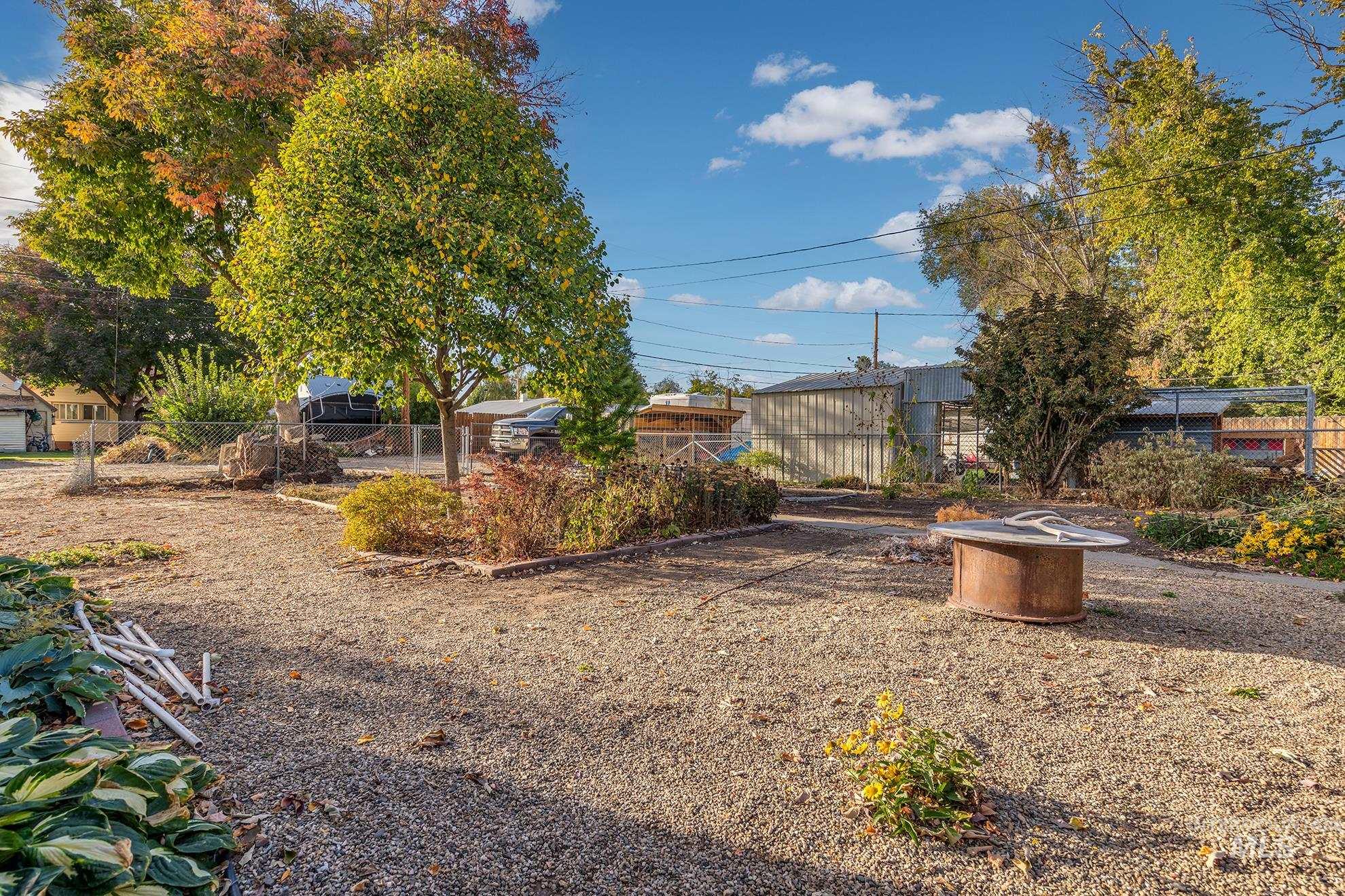 919 W 2nd Street, Weiser, Idaho 83672, 2 Bedrooms, 2 Bathrooms, Residential For Sale, Price $289,000,MLS 99002682
