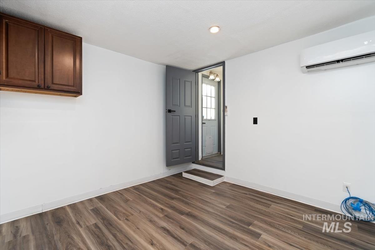 211 W 2nd Street, Emmett, Idaho 83617, 2 Bedrooms, 1 Bathroom, Residential For Sale, Price $269,000,MLS 99002687