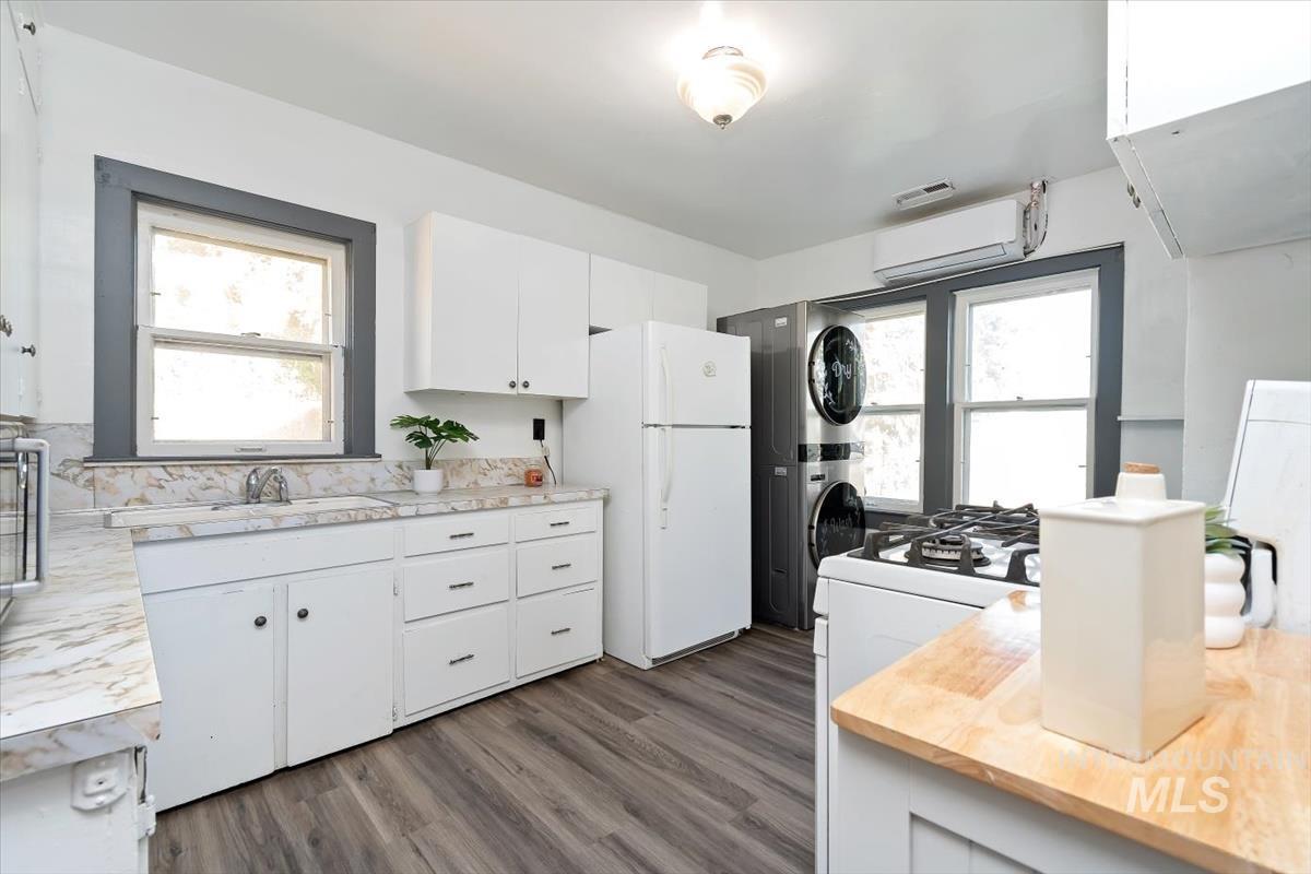 211 W 2nd Street, Emmett, Idaho 83617, 2 Bedrooms, 1 Bathroom, Residential For Sale, Price $269,000,MLS 99002687