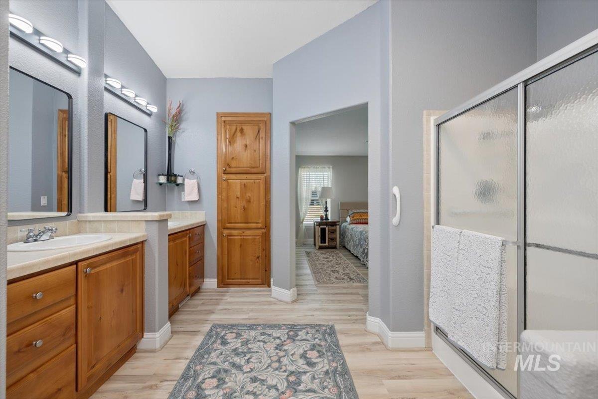 421 S Curtis Rd, Boise, Idaho 83705, 3 Bedrooms, 2 Bathrooms, Residential For Sale, Price $275,000,MLS 99002691