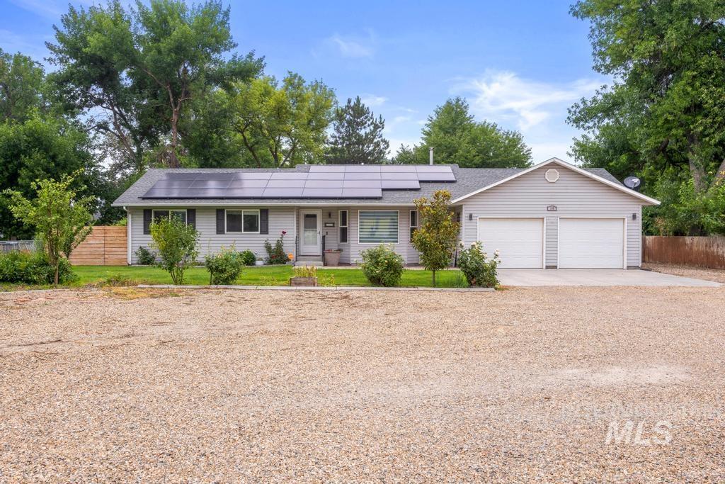 110 E McKinley St., New Plymouth, Idaho 83655, 3 Bedrooms, 2 Bathrooms, Residential For Sale, Price $435,000,MLS 99002692