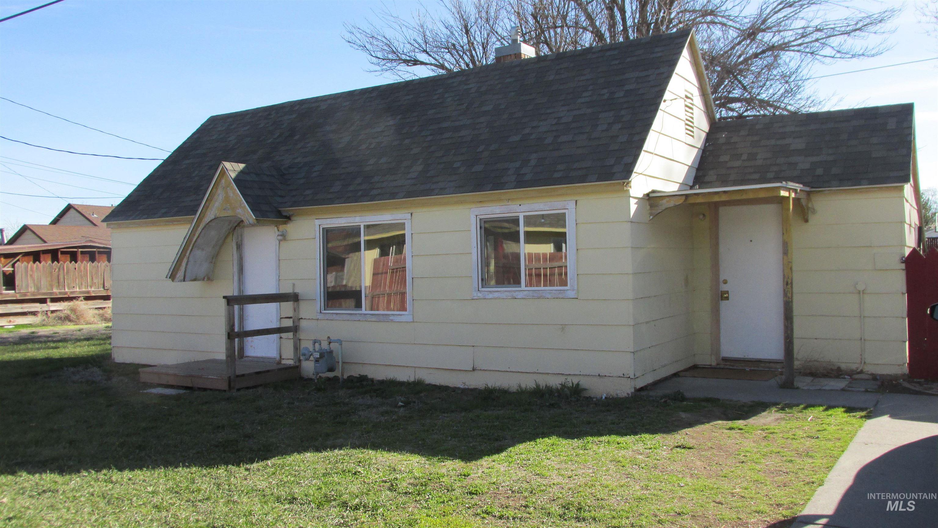 608-610-612 Fillmore Street, Twin Falls, Idaho 83301, 2 Bedrooms, 1 Bathroom, Residential Income For Sale, Price $415,000,MLS 99002697