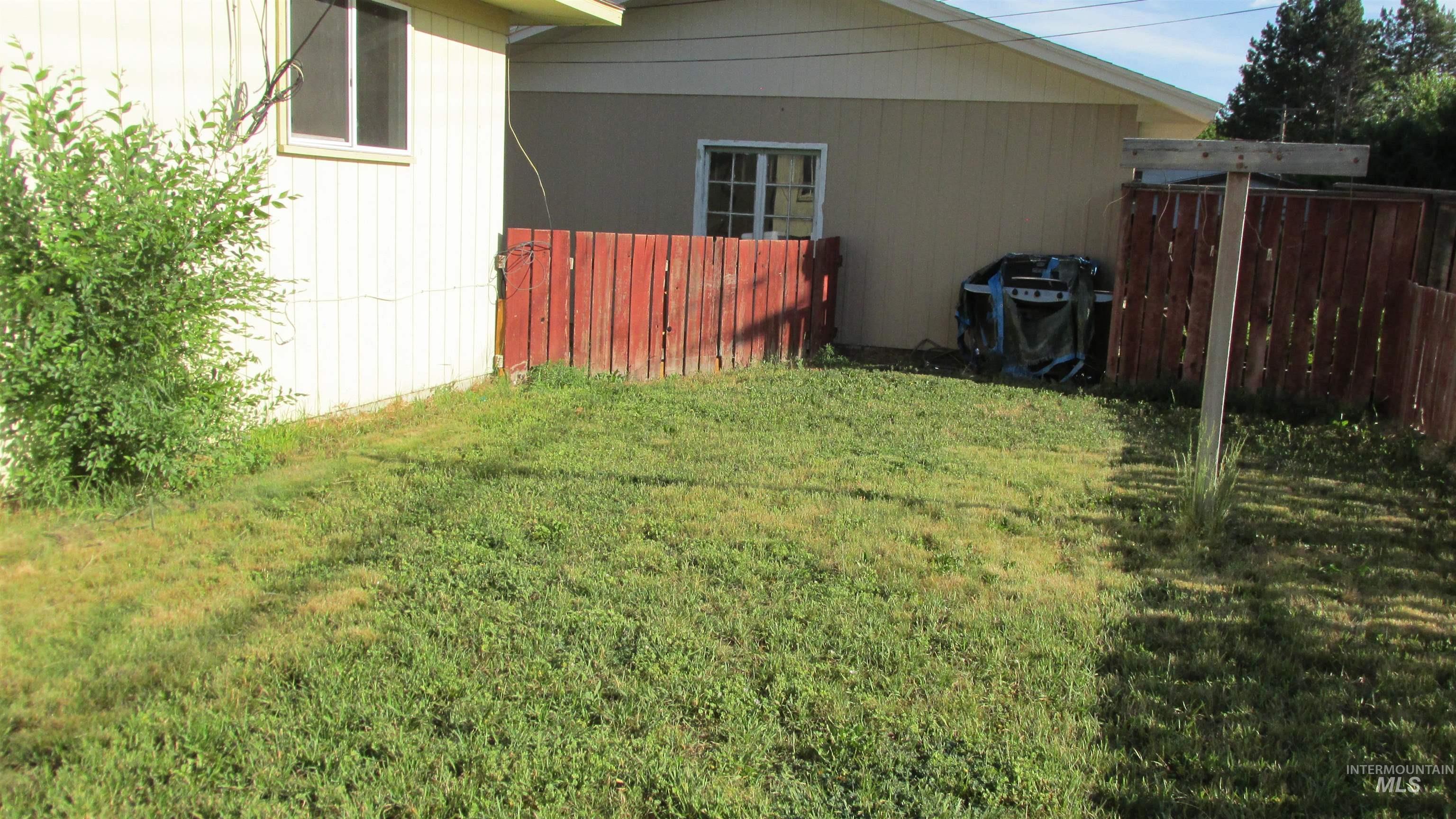 608-610-612 Fillmore Street, Twin Falls, Idaho 83301, 2 Bedrooms, 1 Bathroom, Residential Income For Sale, Price $415,000,MLS 99002697