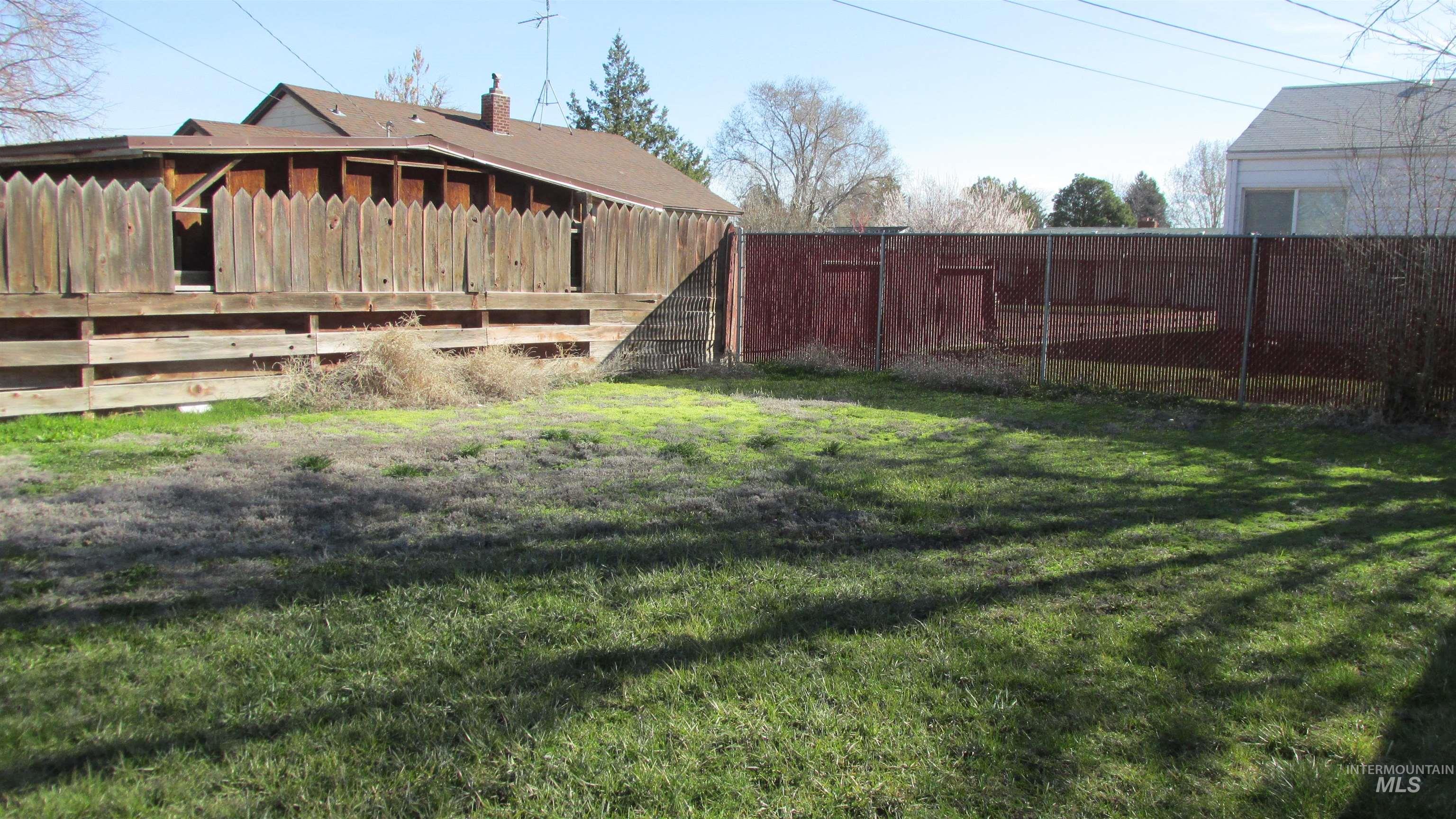 608-610-612 Fillmore Street, Twin Falls, Idaho 83301, 2 Bedrooms, 1 Bathroom, Residential Income For Sale, Price $415,000,MLS 99002697