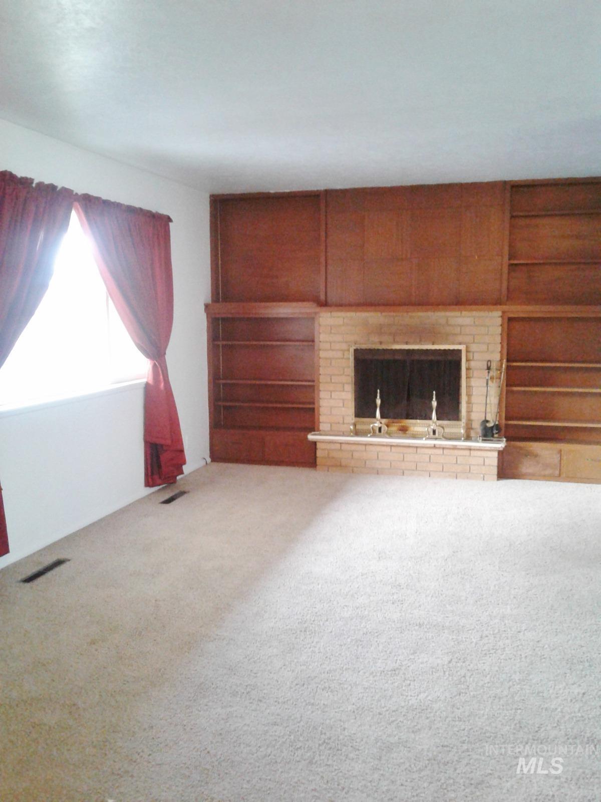 608-610-612 Fillmore Street, Twin Falls, Idaho 83301, 2 Bedrooms, 1 Bathroom, Residential Income For Sale, Price $415,000,MLS 99002697