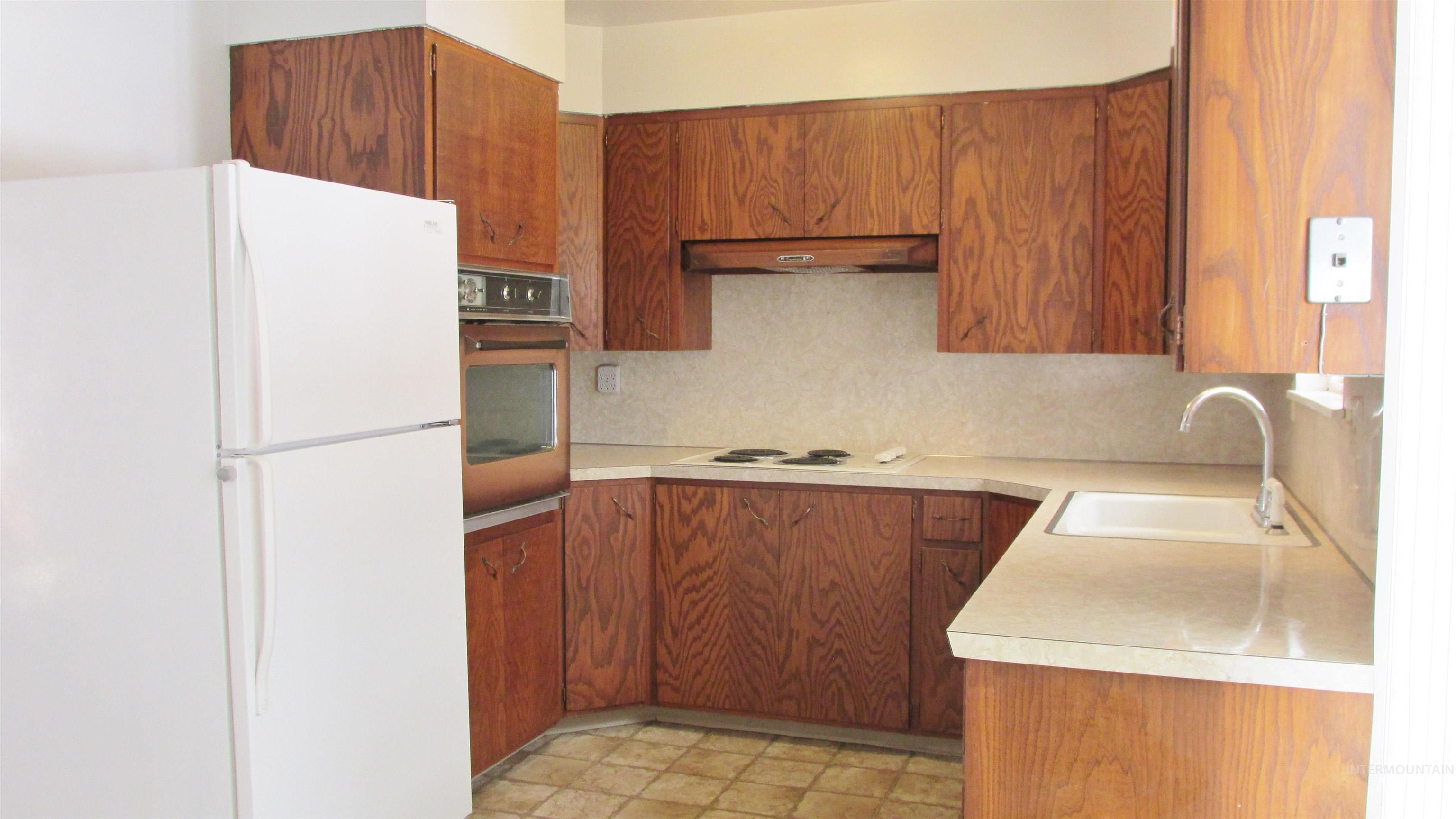 608-610-612 Fillmore Street, Twin Falls, Idaho 83301, 2 Bedrooms, 1 Bathroom, Residential Income For Sale, Price $415,000,MLS 99002697