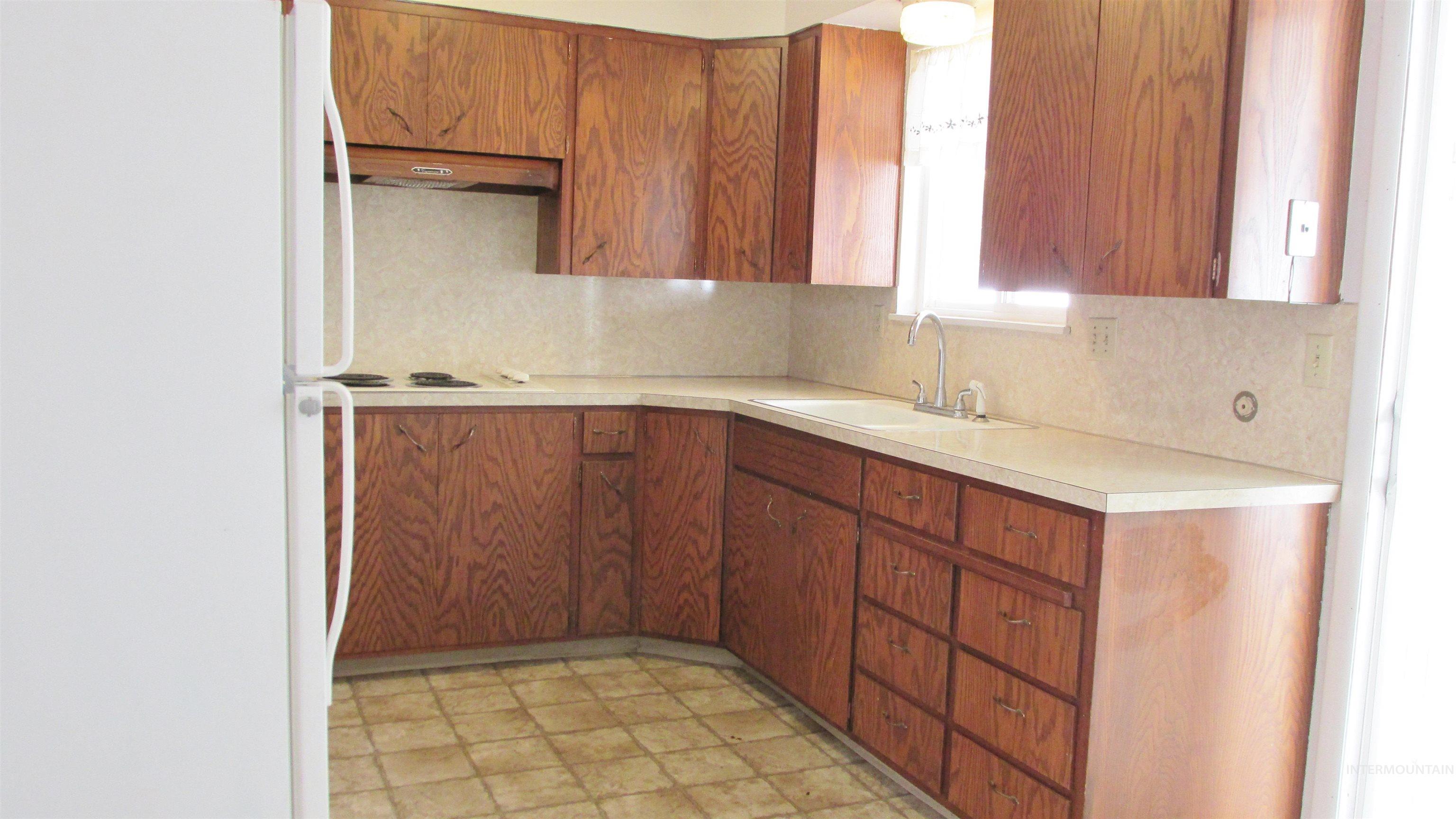 608-610-612 Fillmore Street, Twin Falls, Idaho 83301, 2 Bedrooms, 1 Bathroom, Residential Income For Sale, Price $415,000,MLS 99002697