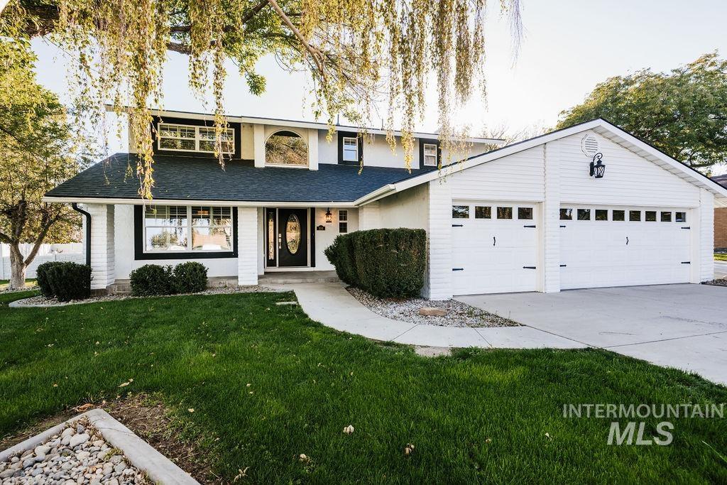 106 Rainbow Circle, Buhl, Idaho 83316, 4 Bedrooms, 2.5 Bathrooms, Residential For Sale, Price $519,000,MLS 99002709