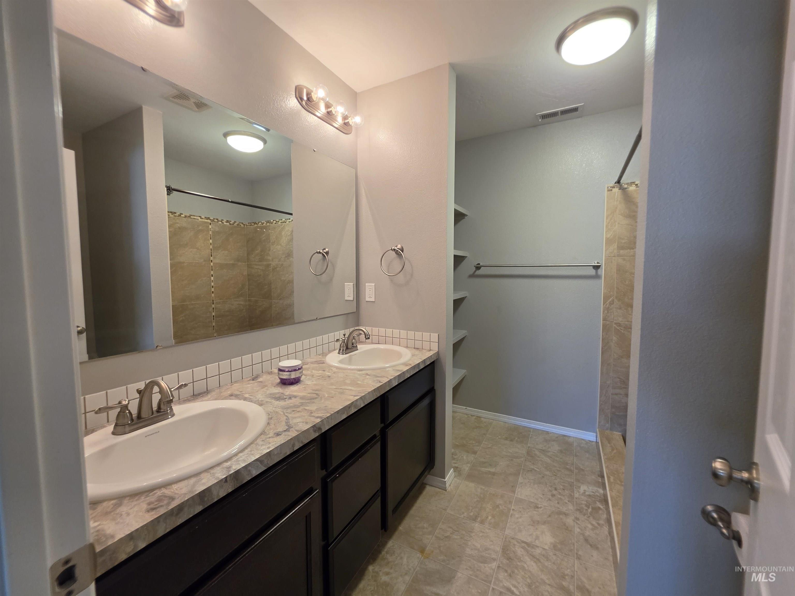 2080 N Swainson Ave, Meridian, Idaho 83646, 3 Bedrooms, 2 Bathrooms, Residential For Sale, Price $419,900,MLS 99002717