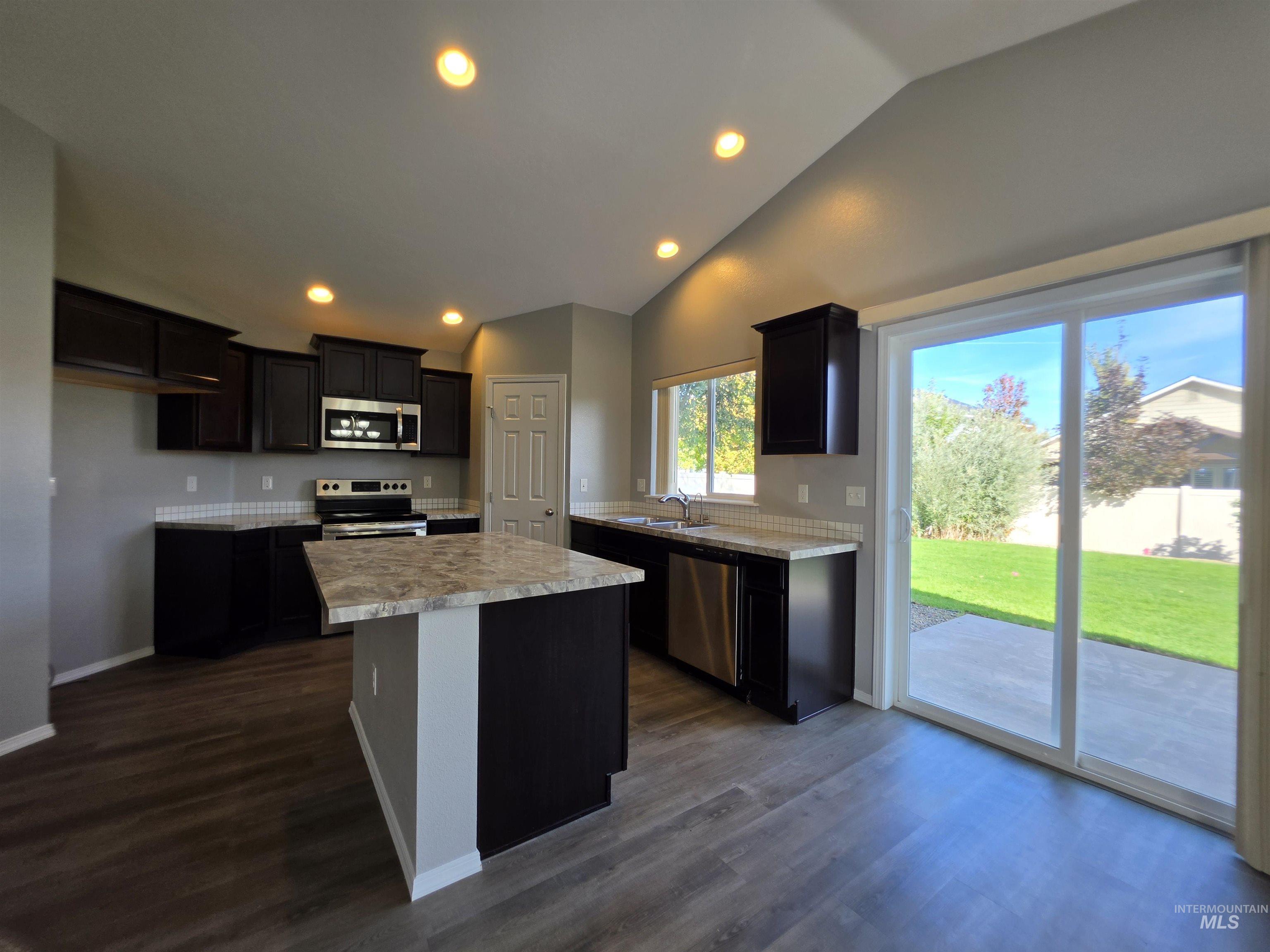 2080 N Swainson Ave, Meridian, Idaho 83646, 3 Bedrooms, 2 Bathrooms, Residential For Sale, Price $419,900,MLS 99002717