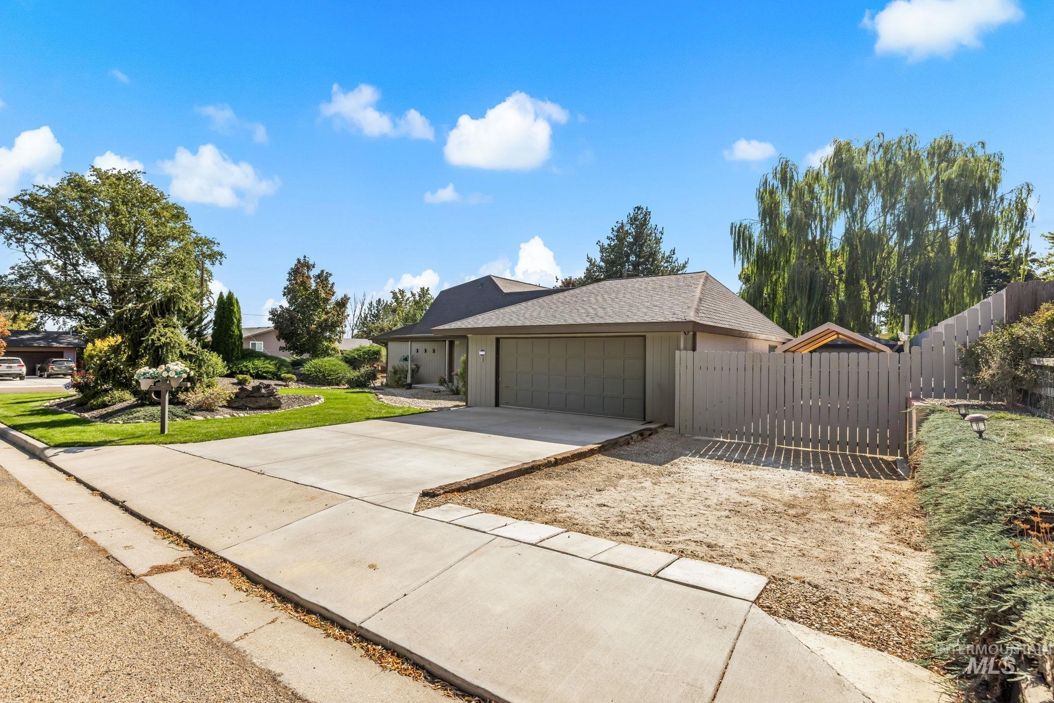 2416 Terrace Dr, Caldwell, Idaho 83605, 4 Bedrooms, 3.5 Bathrooms, Residential For Sale, Price $629,000,MLS 99002720