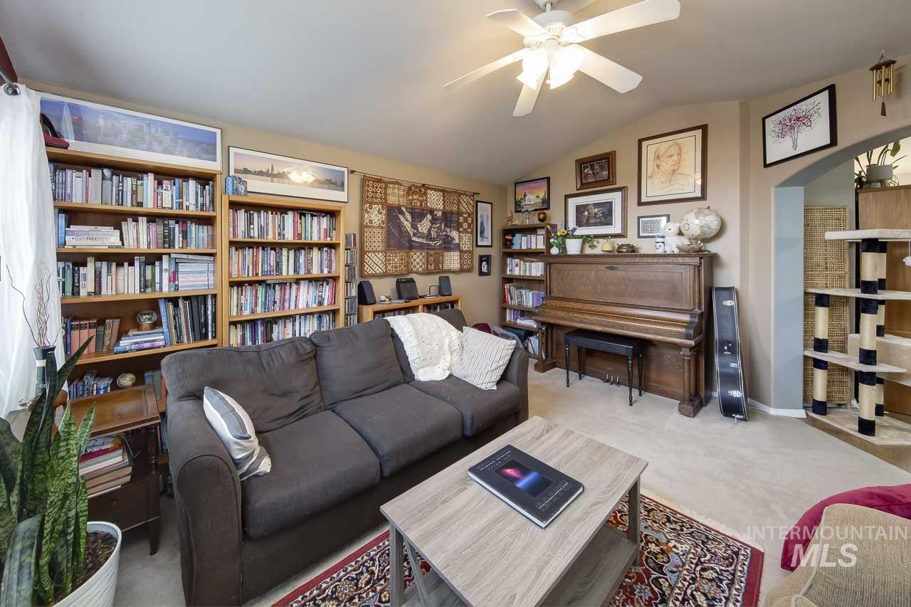 16715 Tullamore, Nampa, Idaho 83687, 3 Bedrooms, 2 Bathrooms, Residential For Sale, Price $394,900,MLS 99002721