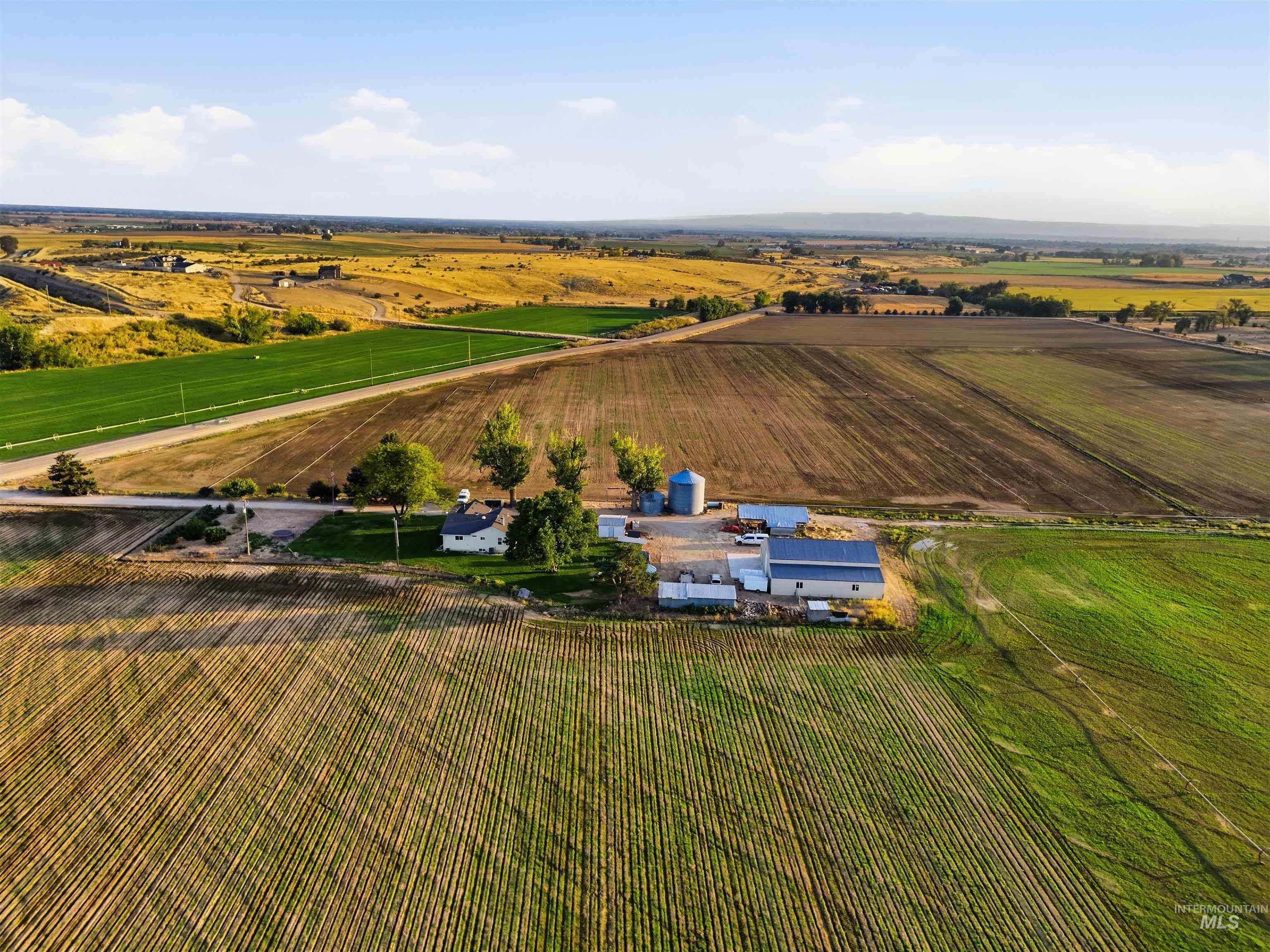 28627 Emmett Rd, Caldwell, Idaho 83607, 4 Bedrooms, 3 Bathrooms, Residential For Sale, Price $850,000,MLS 99002723
