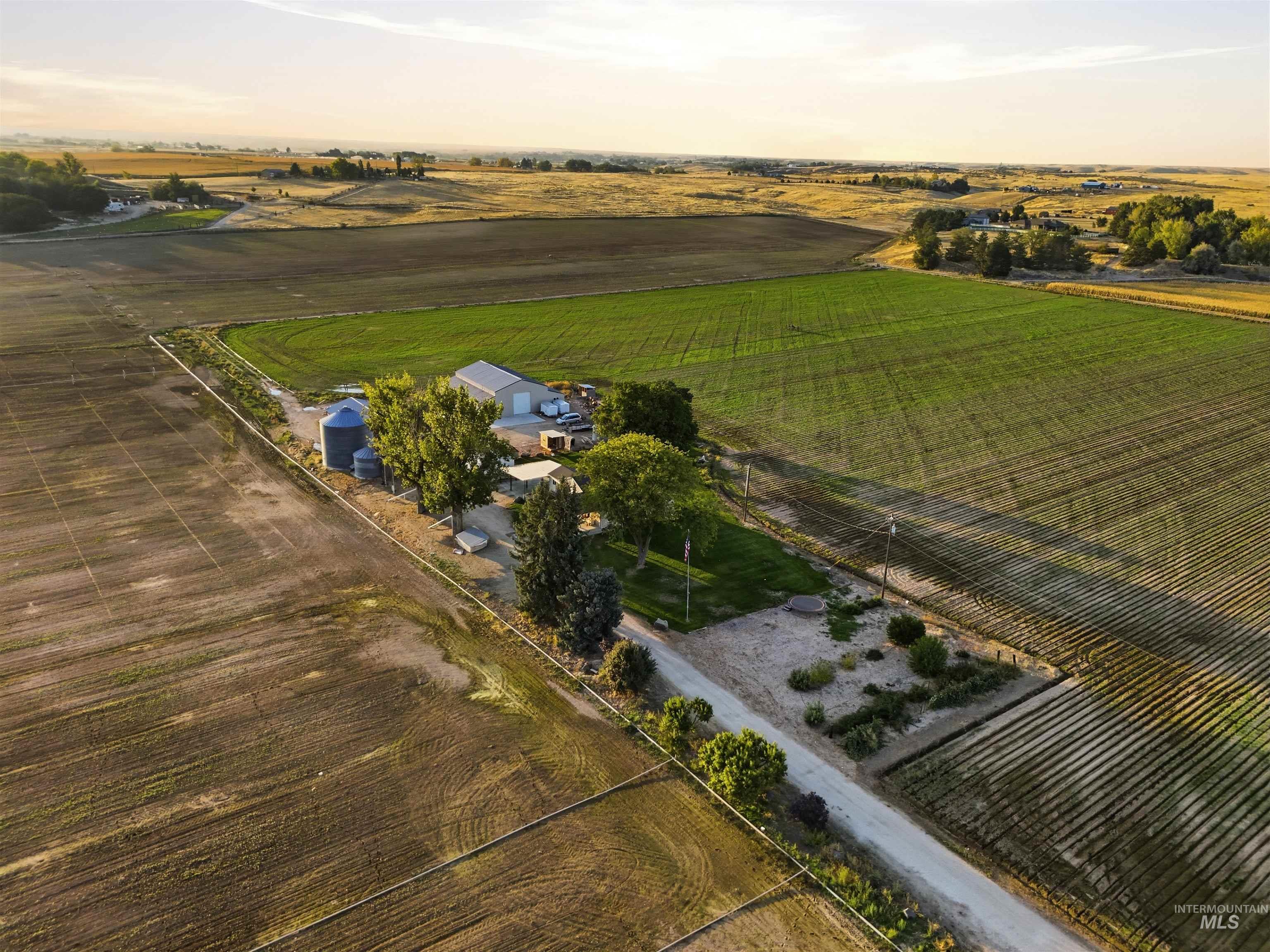 28627 Emmett Rd, Caldwell, Idaho 83607, 4 Bedrooms, 3 Bathrooms, Residential For Sale, Price $850,000,MLS 99002723