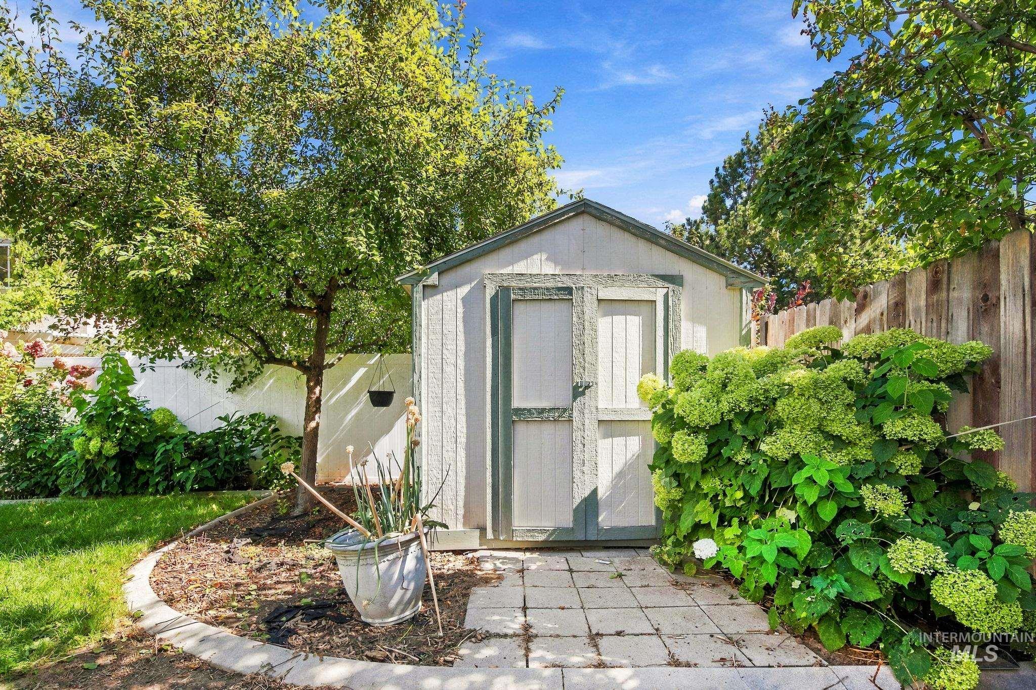 3026 N Lochsa Ave, Meridian, Idaho 83646, 3 Bedrooms, 2 Bathrooms, Residential For Sale, Price $524,900,MLS 99002724