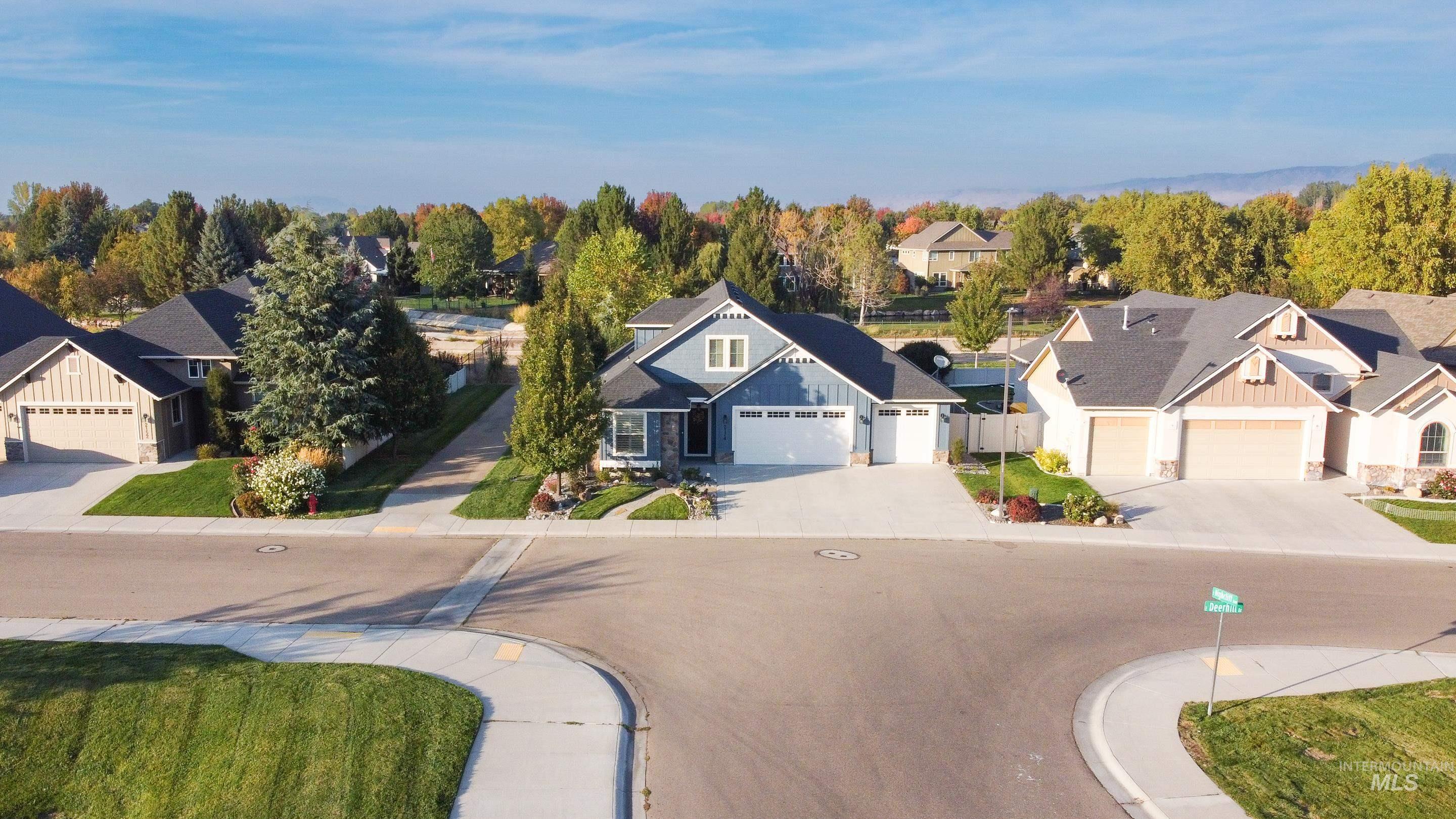 2174 E Deerhill Dr., Meridian, Idaho 83642, 3 Bedrooms, 2.5 Bathrooms, Residential For Sale, Price $668,000,MLS 99002727