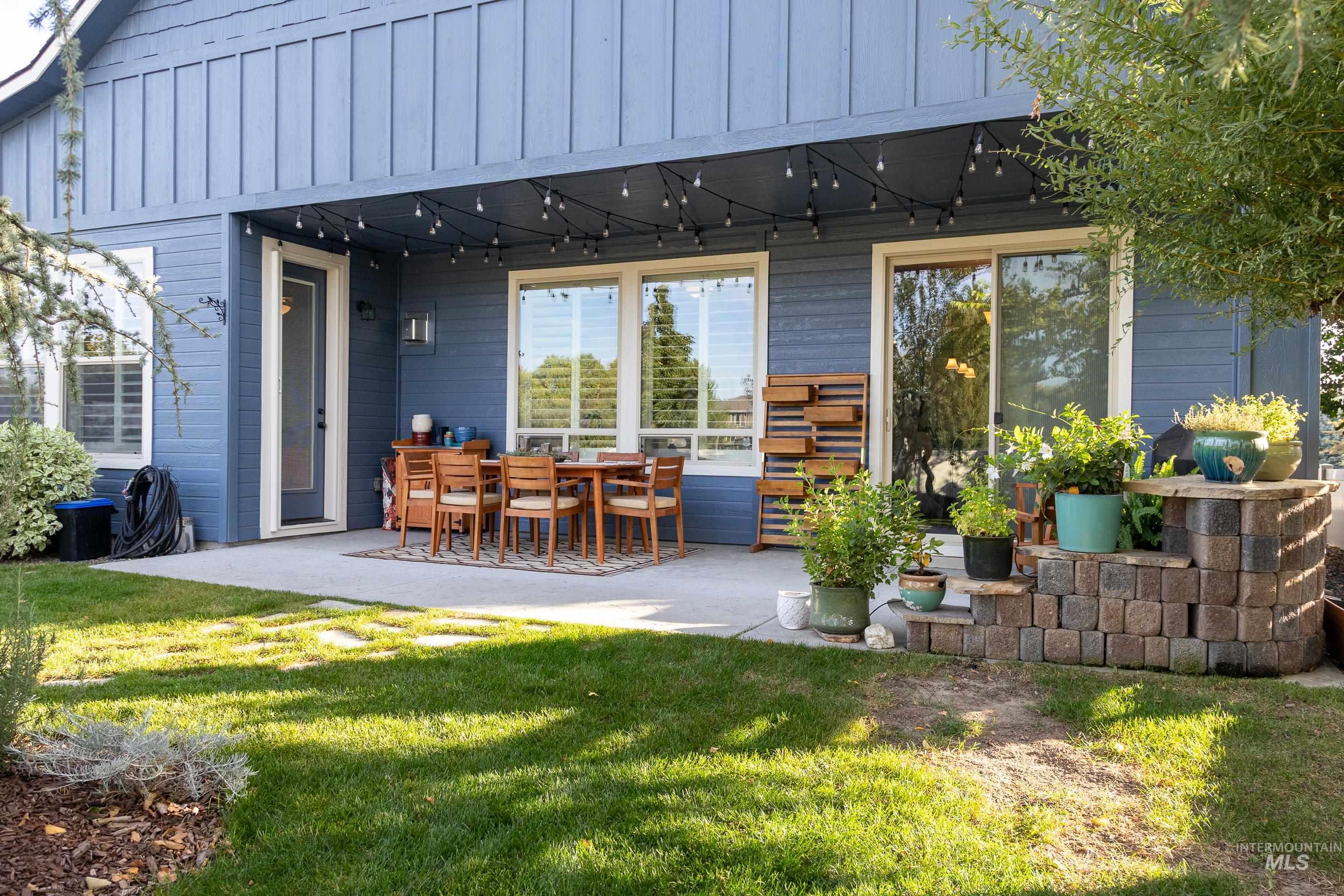 2174 E Deerhill Dr., Meridian, Idaho 83642, 3 Bedrooms, 2.5 Bathrooms, Residential For Sale, Price $668,000,MLS 99002727
