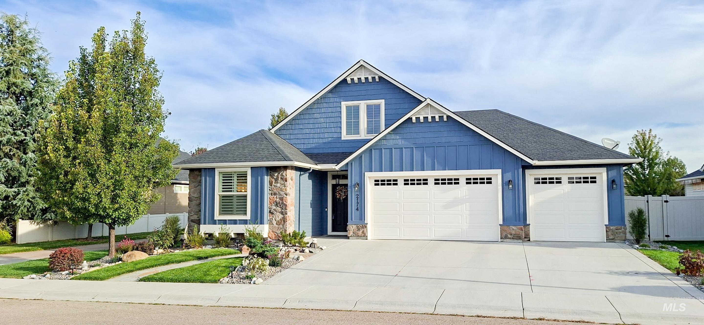 2174 E Deerhill Dr., Meridian, Idaho 83642, 3 Bedrooms, 2.5 Bathrooms, Residential For Sale, Price $668,000,MLS 99002727
