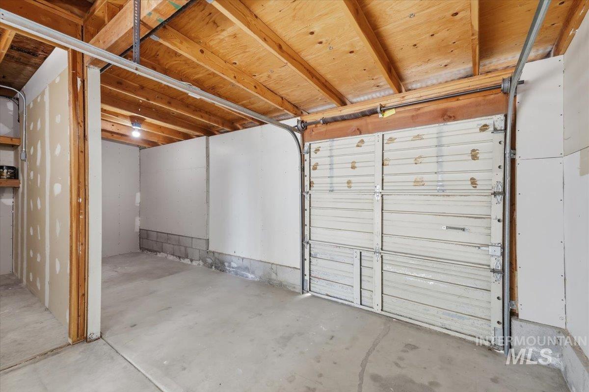 816 W Greenhurst Rd, Nampa, Idaho 83686, 5 Bedrooms, 3 Bathrooms, Residential For Sale, Price $750,000,MLS 99002732