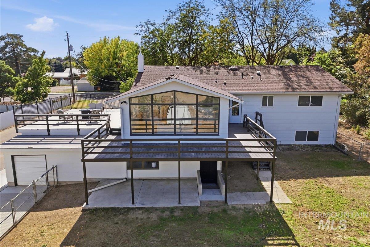 816 W Greenhurst Rd, Nampa, Idaho 83686, 5 Bedrooms, 3 Bathrooms, Residential For Sale, Price $750,000,MLS 99002732