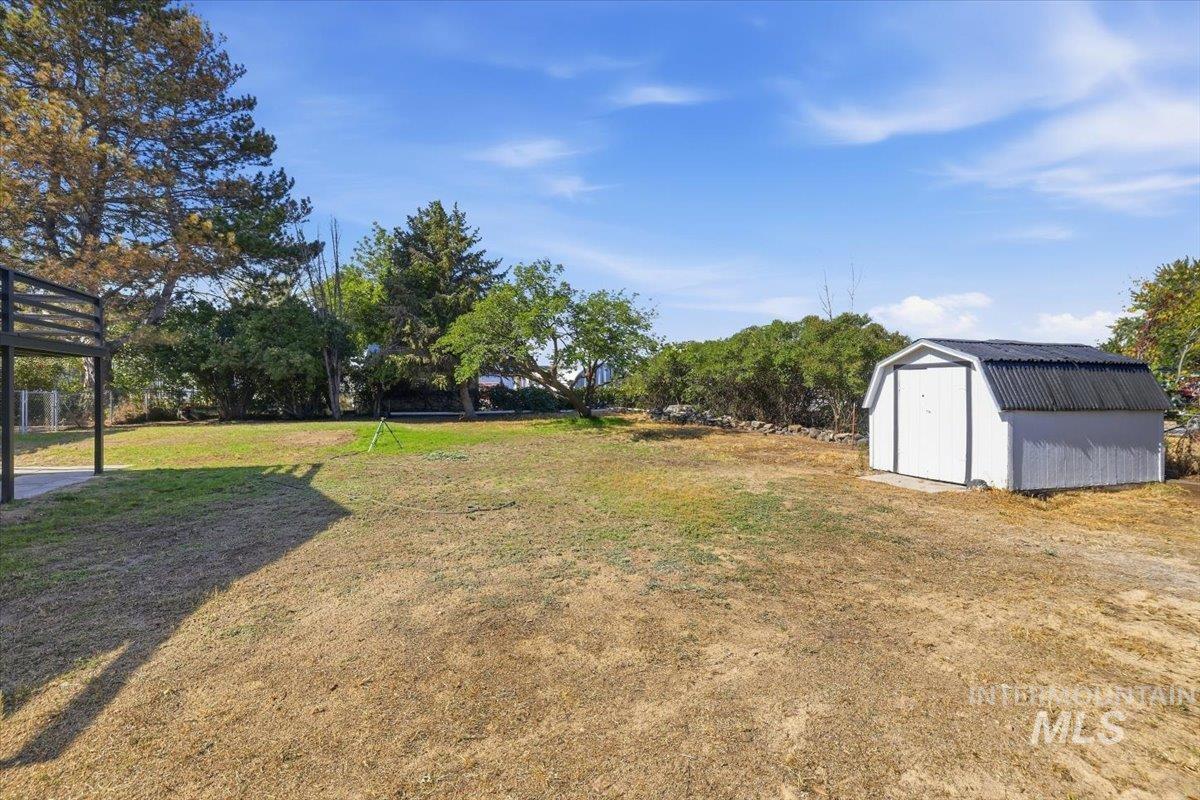816 W Greenhurst Rd, Nampa, Idaho 83686, 5 Bedrooms, 3 Bathrooms, Residential For Sale, Price $750,000,MLS 99002732