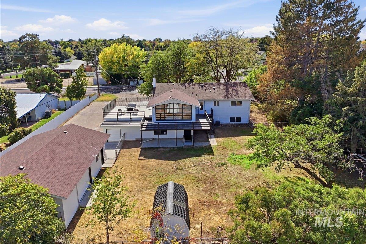 816 W Greenhurst Rd, Nampa, Idaho 83686, 5 Bedrooms, 3 Bathrooms, Residential For Sale, Price $750,000,MLS 99002732
