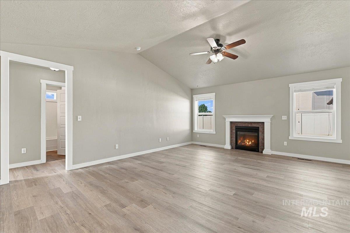 394 W Aspen Ct., Middleton, Idaho 83644, 3 Bedrooms, 2 Bathrooms, Residential For Sale, Price $450,000,MLS 99002735