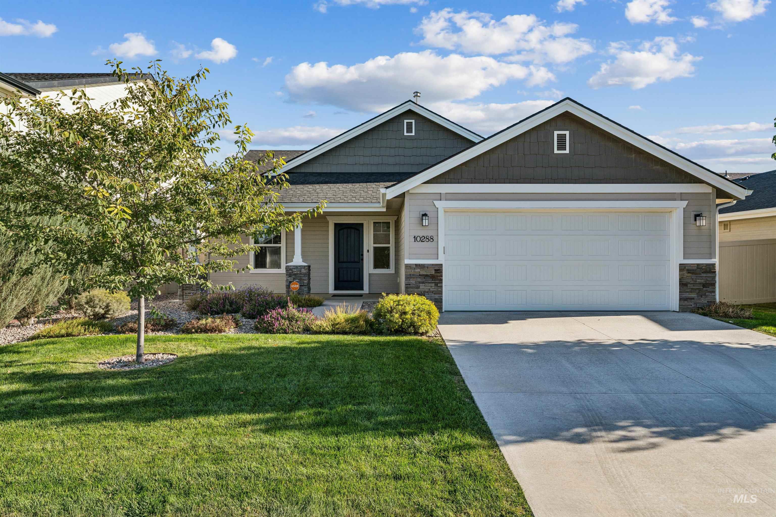 10288 Longtail Dr., Nampa, Idaho 83687, 3 Bedrooms, 2 Bathrooms, Residential For Sale, Price $419,900,MLS 99002740