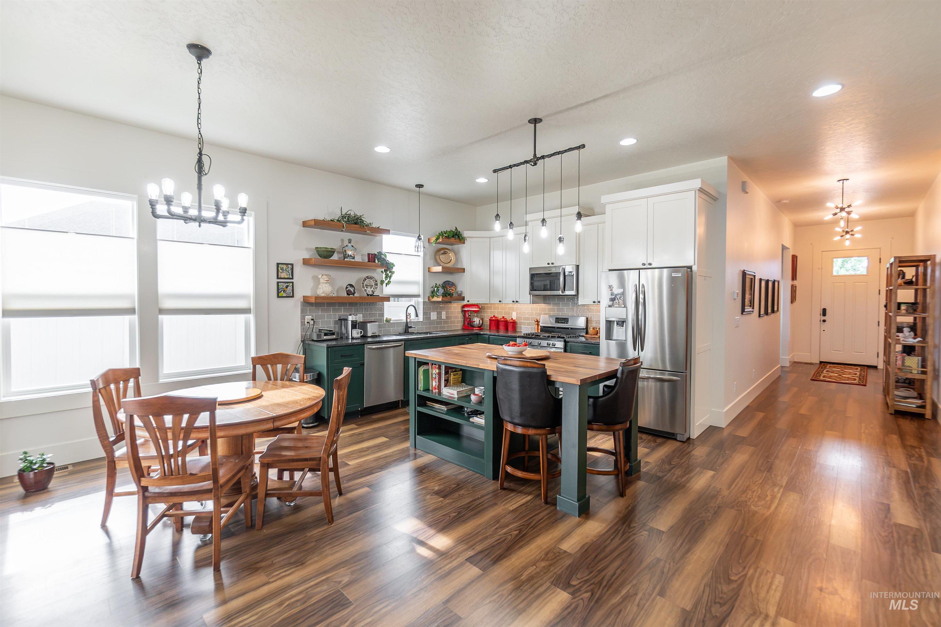 9304 W Tillamook Dr., Boise, Idaho 83709, 3 Bedrooms, 2 Bathrooms, Residential For Sale, Price $535,000,MLS 99002741