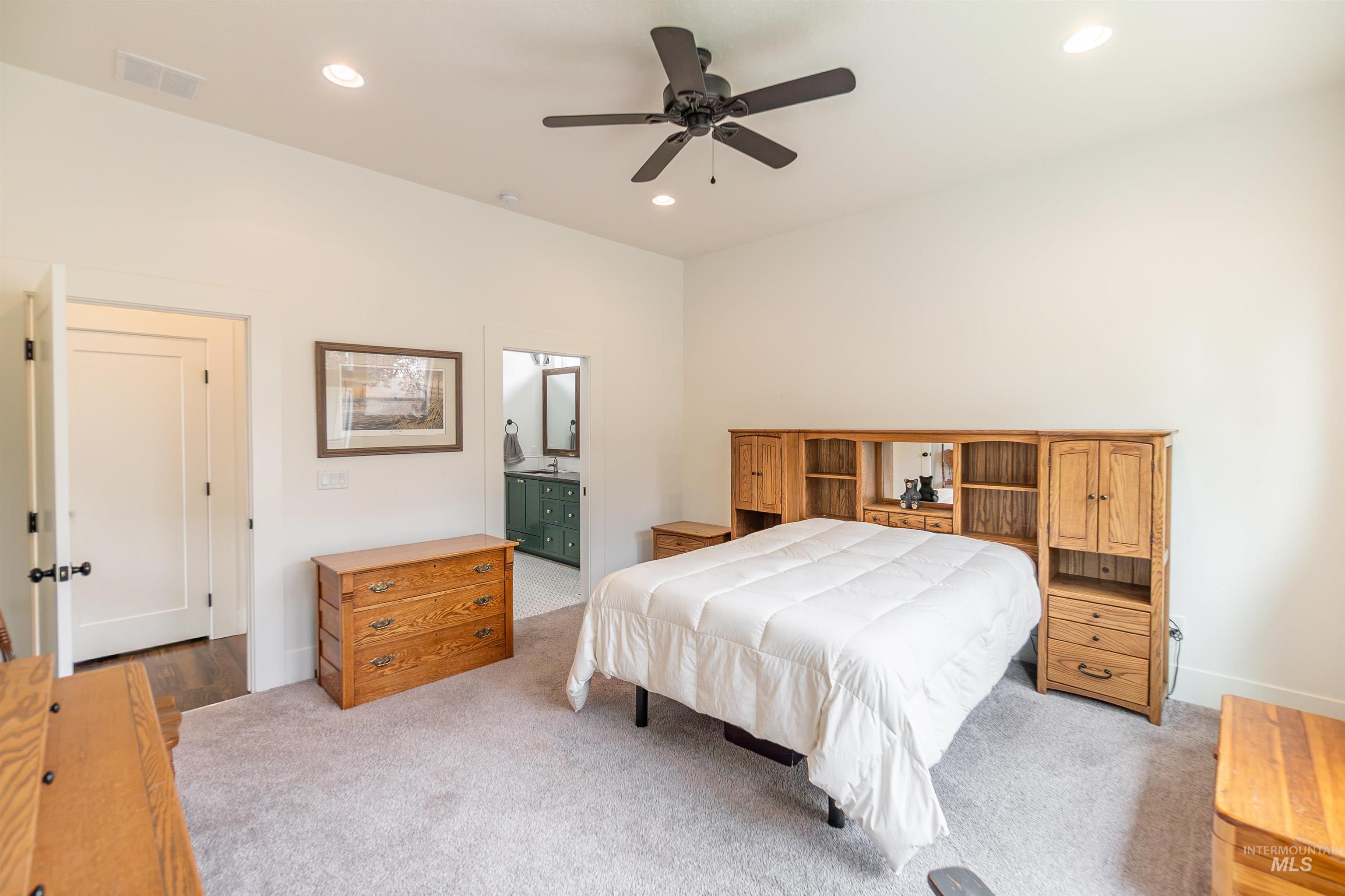 9304 W Tillamook Dr., Boise, Idaho 83709, 3 Bedrooms, 2 Bathrooms, Residential For Sale, Price $535,000,MLS 99002741