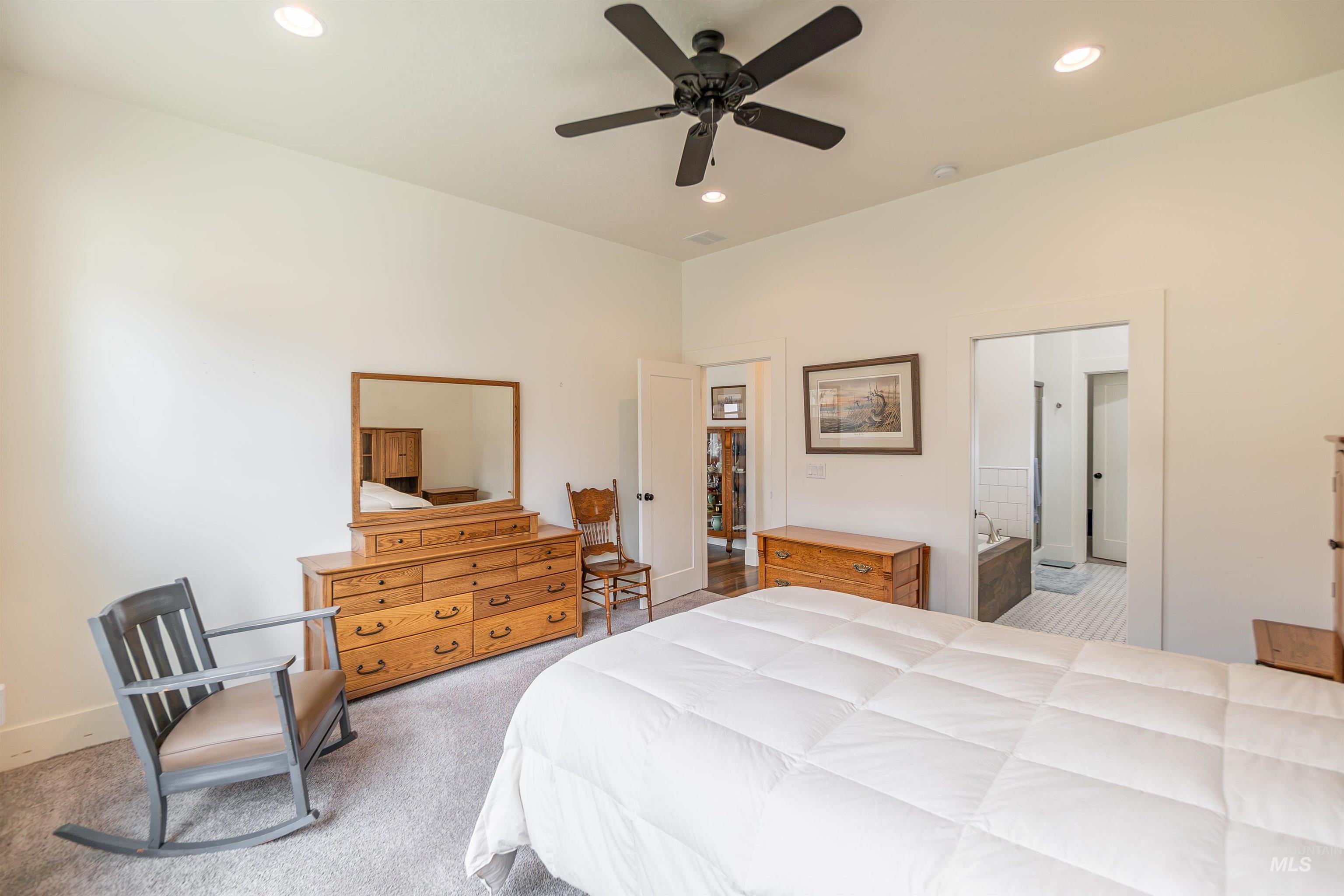9304 W Tillamook Dr., Boise, Idaho 83709, 3 Bedrooms, 2 Bathrooms, Residential For Sale, Price $535,000,MLS 99002741