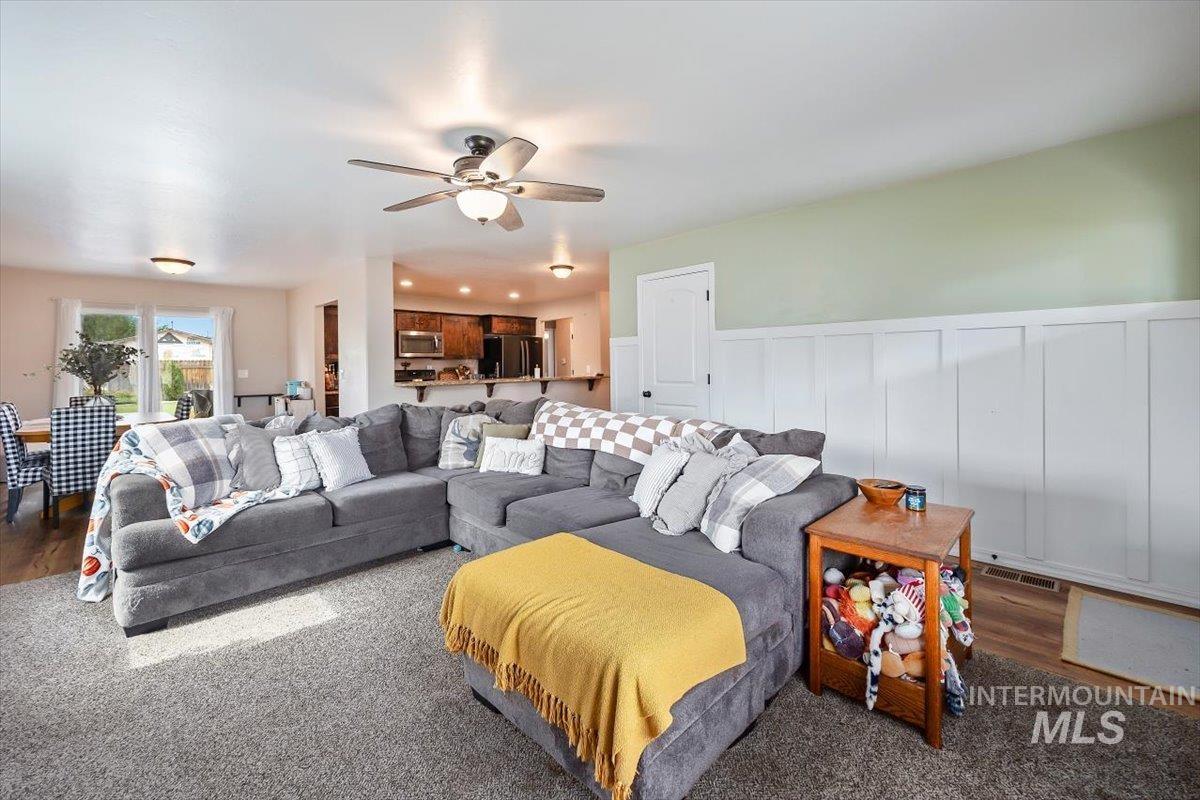 718 Conant Ave, Burley, Idaho 83318, 3 Bedrooms, 2 Bathrooms, Residential For Sale, Price $330,000,MLS 99002744