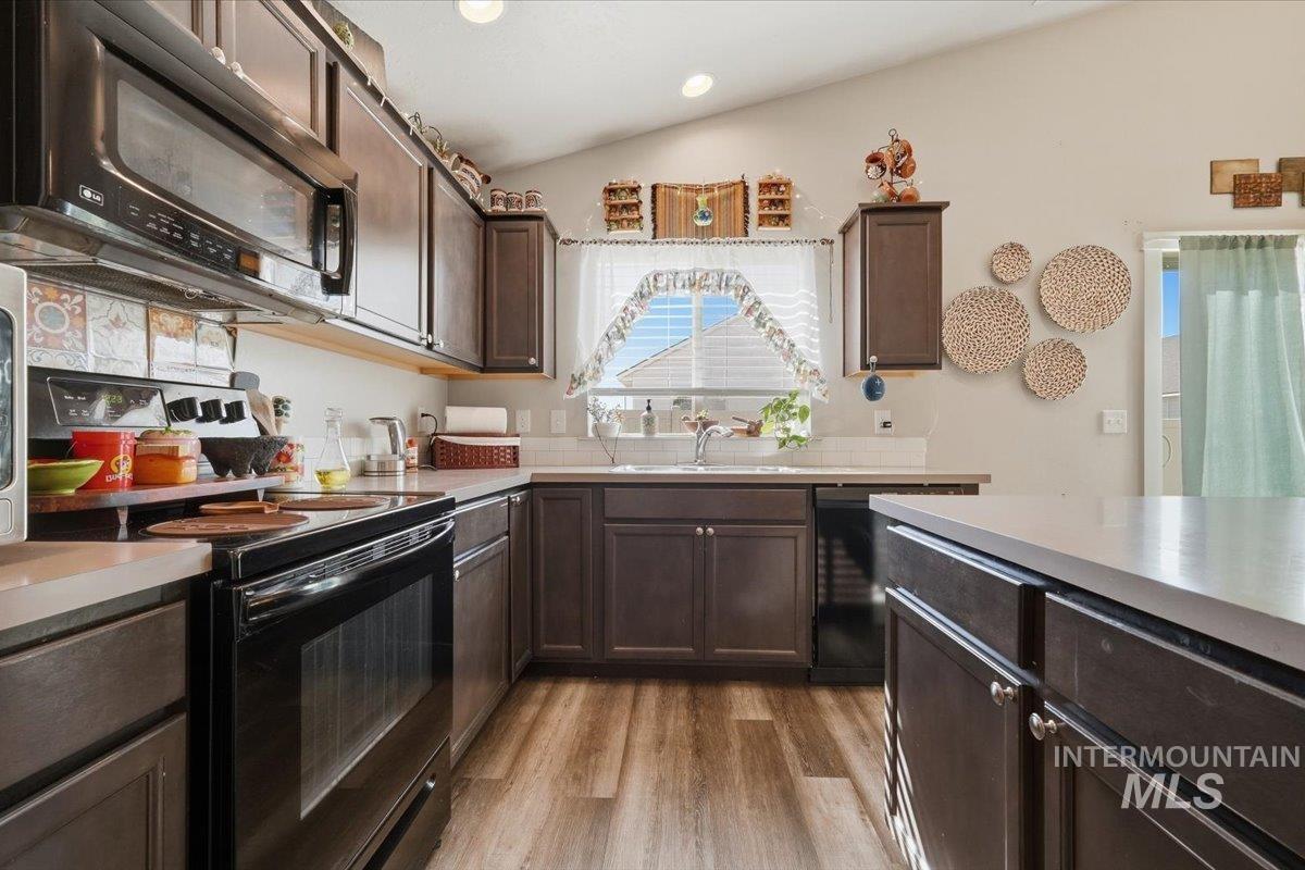12871 Carkhill St., Caldwell, Idaho 83607, 4 Bedrooms, 2 Bathrooms, Residential For Sale, Price $370,000, 99002746
