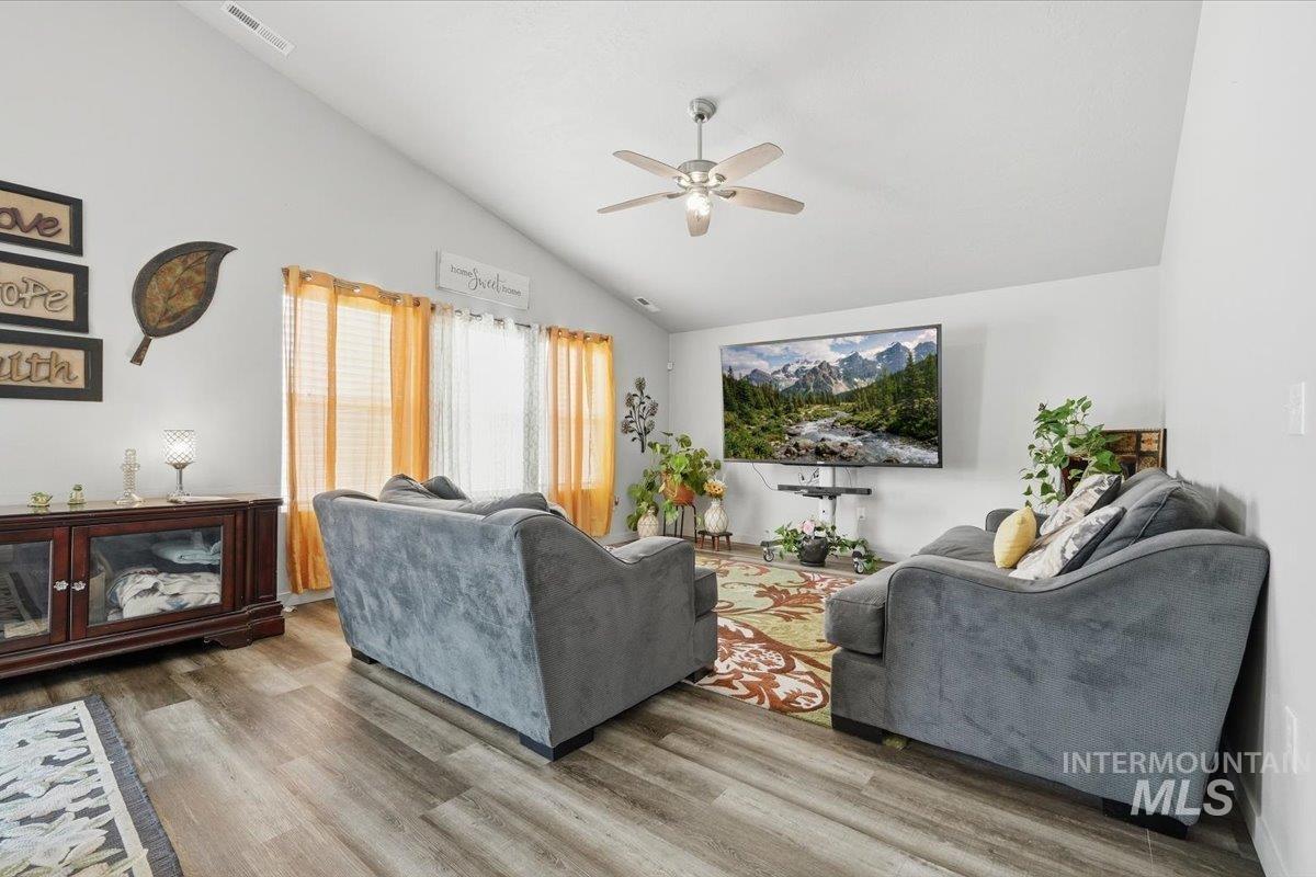 12871 Carkhill St., Caldwell, Idaho 83607, 4 Bedrooms, 2 Bathrooms, Residential For Sale, Price $370,000, 99002746