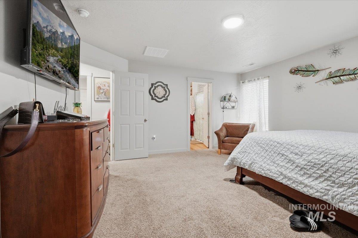 12871 Carkhill St., Caldwell, Idaho 83607, 4 Bedrooms, 2 Bathrooms, Residential For Sale, Price $370,000, 99002746