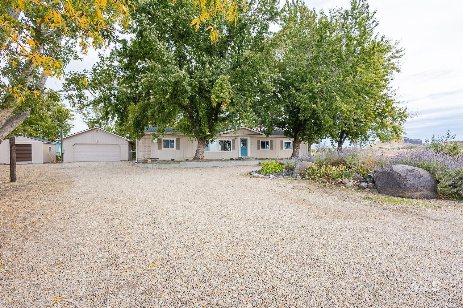 8262 Snake, Caldwell, Idaho 83607, 4 Bedrooms, 2 Bathrooms, Residential For Sale, Price $1,200,000,MLS 99002747