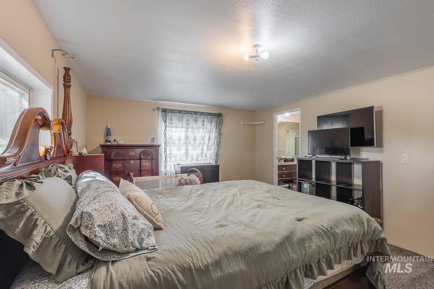 8262 Snake, Caldwell, Idaho 83607, 4 Bedrooms, 2 Bathrooms, Residential For Sale, Price $1,200,000,MLS 99002747