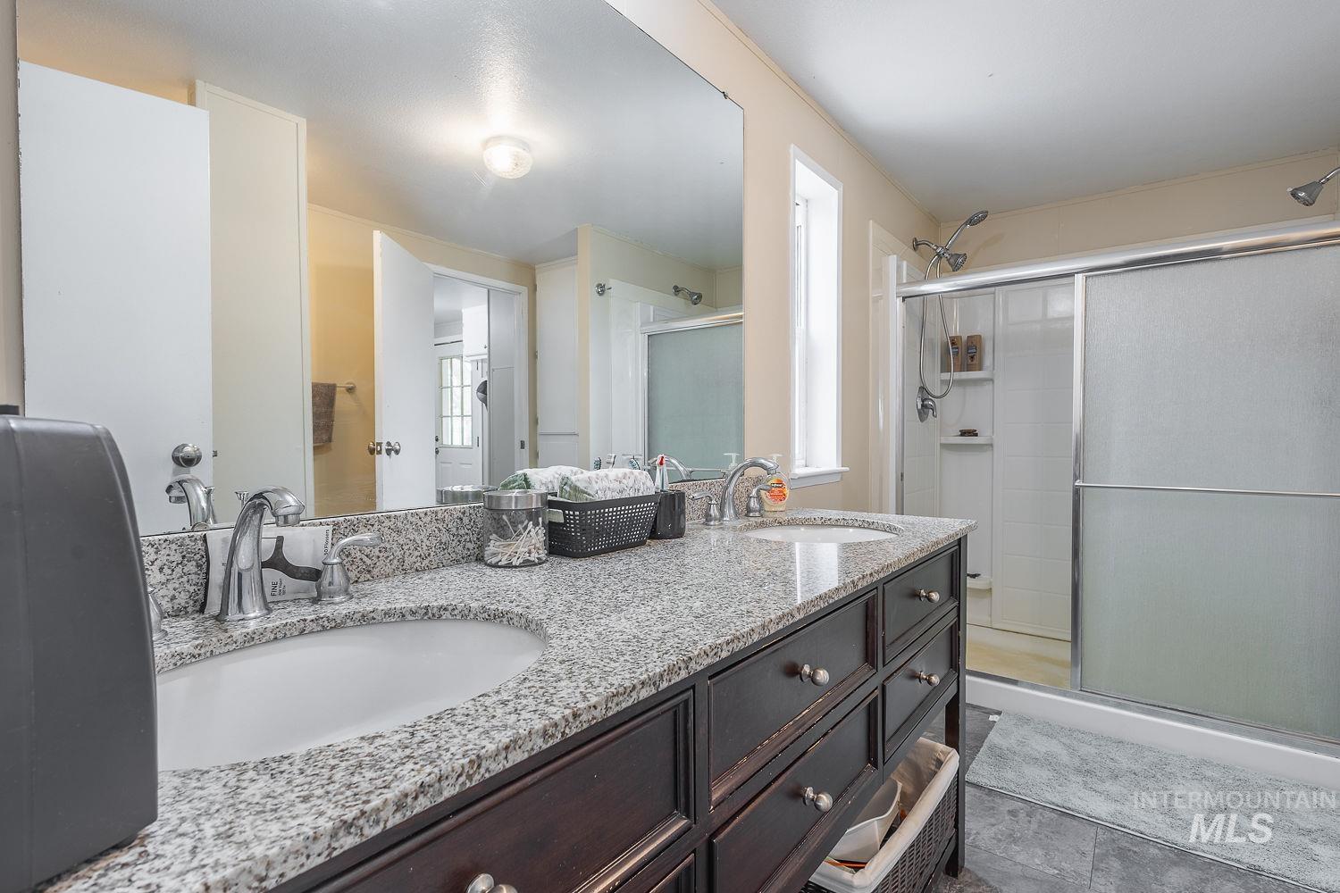 8262 Snake, Caldwell, Idaho 83607, 4 Bedrooms, 2 Bathrooms, Residential For Sale, Price $1,200,000,MLS 99002747