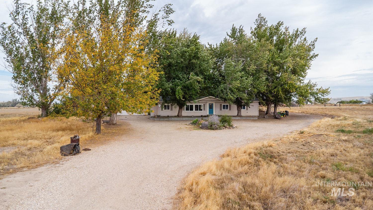 8262 Snake, Caldwell, Idaho 83607, 4 Bedrooms, 2 Bathrooms, Residential For Sale, Price $1,200,000,MLS 99002747