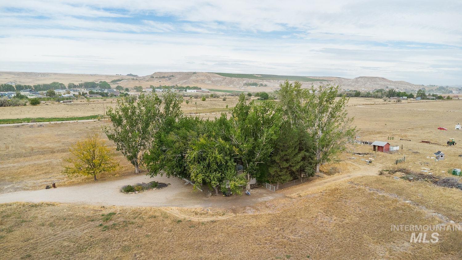 8262 Snake, Caldwell, Idaho 83607, 4 Bedrooms, 2 Bathrooms, Residential For Sale, Price $1,200,000,MLS 99002747