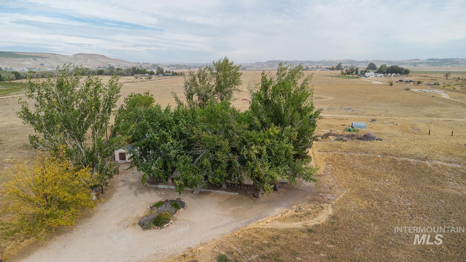 8262 Snake, Caldwell, Idaho 83607, 4 Bedrooms, 2 Bathrooms, Residential For Sale, Price $1,200,000,MLS 99002747