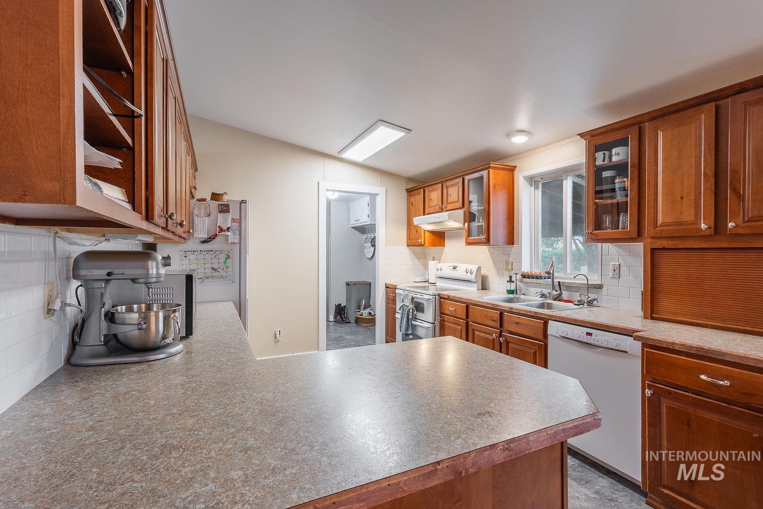 8262 Snake, Caldwell, Idaho 83607, 4 Bedrooms, 2 Bathrooms, Residential For Sale, Price $1,200,000,MLS 99002747