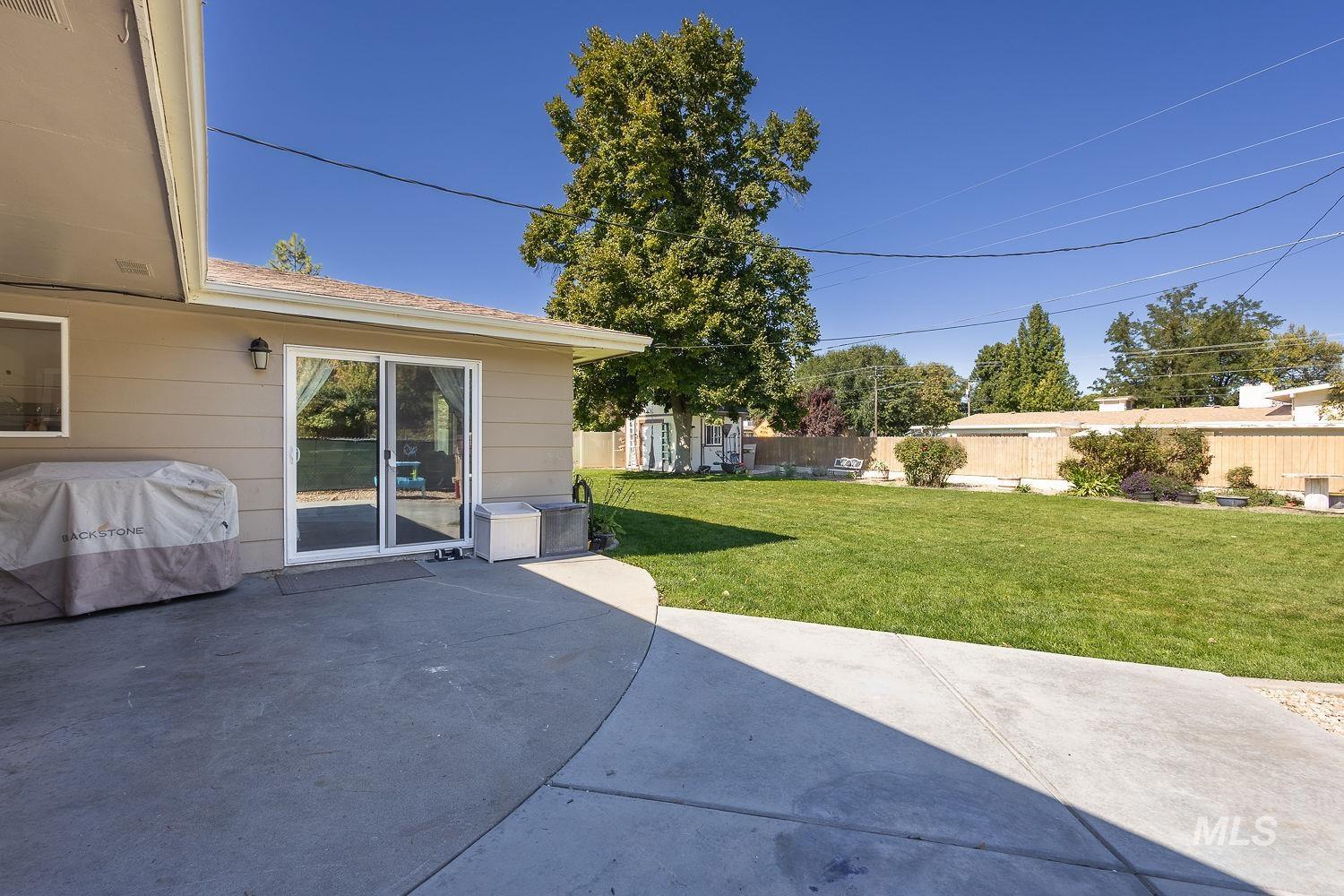 448 W bird, Nampa, Idaho 83686, 3 Bedrooms, 1.5 Bathrooms, Residential For Sale, Price $395,000,MLS 99002748