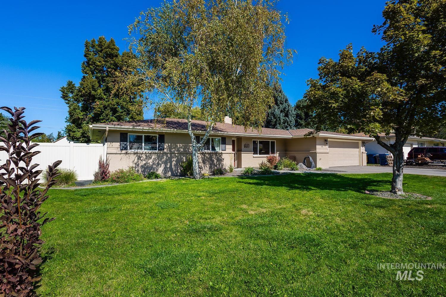 448 W bird, Nampa, Idaho 83686, 3 Bedrooms, 1.5 Bathrooms, Residential For Sale, Price $395,000,MLS 99002748