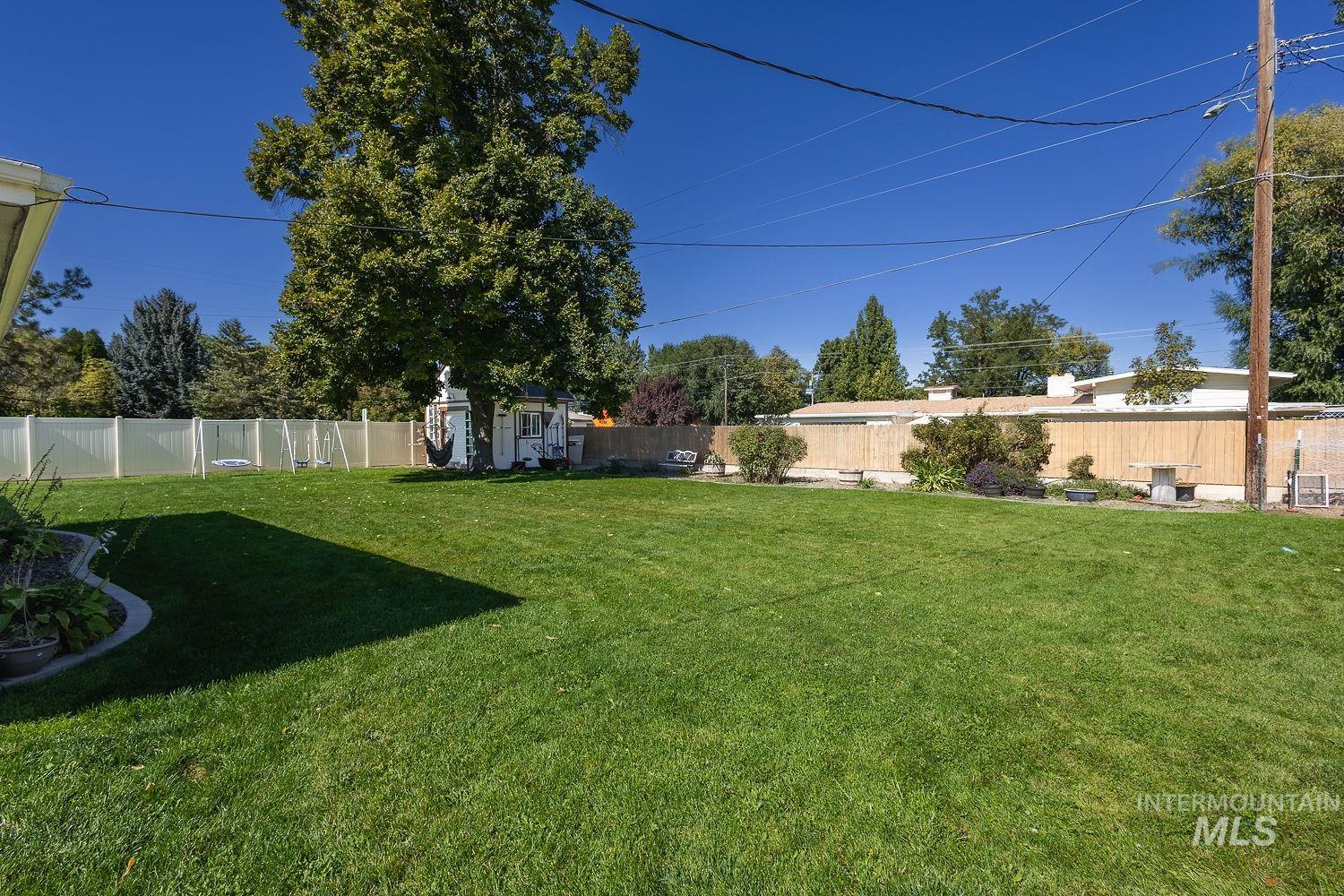 448 W bird, Nampa, Idaho 83686, 3 Bedrooms, 1.5 Bathrooms, Residential For Sale, Price $395,000,MLS 99002748
