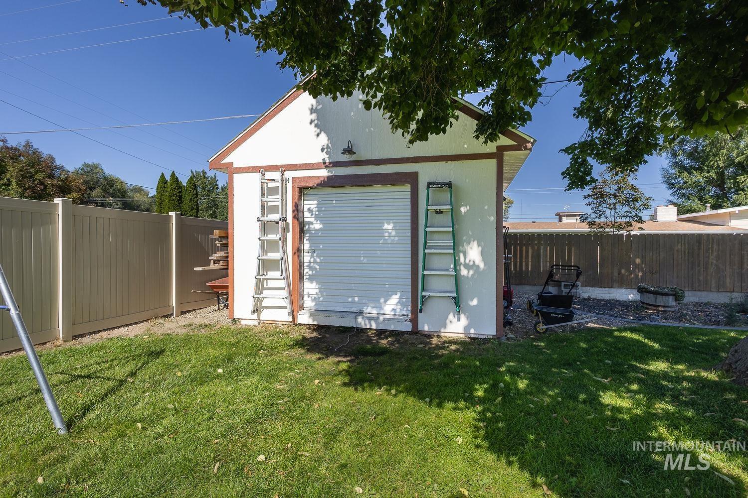448 W bird, Nampa, Idaho 83686, 3 Bedrooms, 1.5 Bathrooms, Residential For Sale, Price $395,000,MLS 99002748