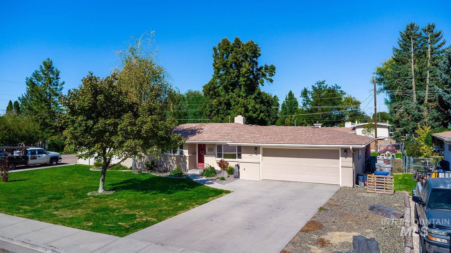 448 W bird, Nampa, Idaho 83686, 3 Bedrooms, 1.5 Bathrooms, Residential For Sale, Price $395,000,MLS 99002748