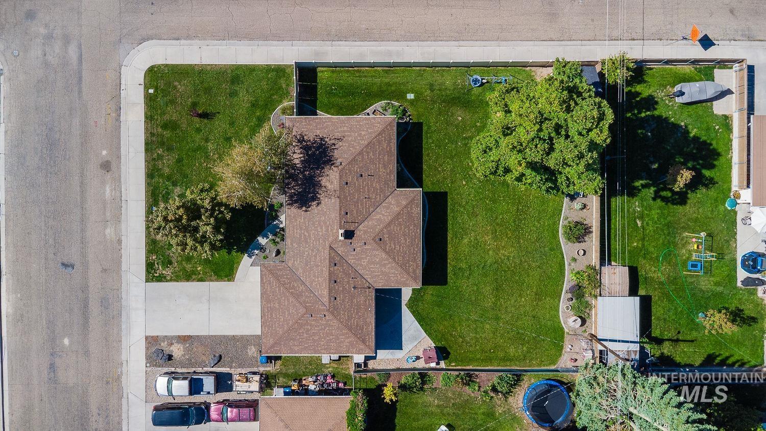 448 W bird, Nampa, Idaho 83686, 3 Bedrooms, 1.5 Bathrooms, Residential For Sale, Price $395,000,MLS 99002748